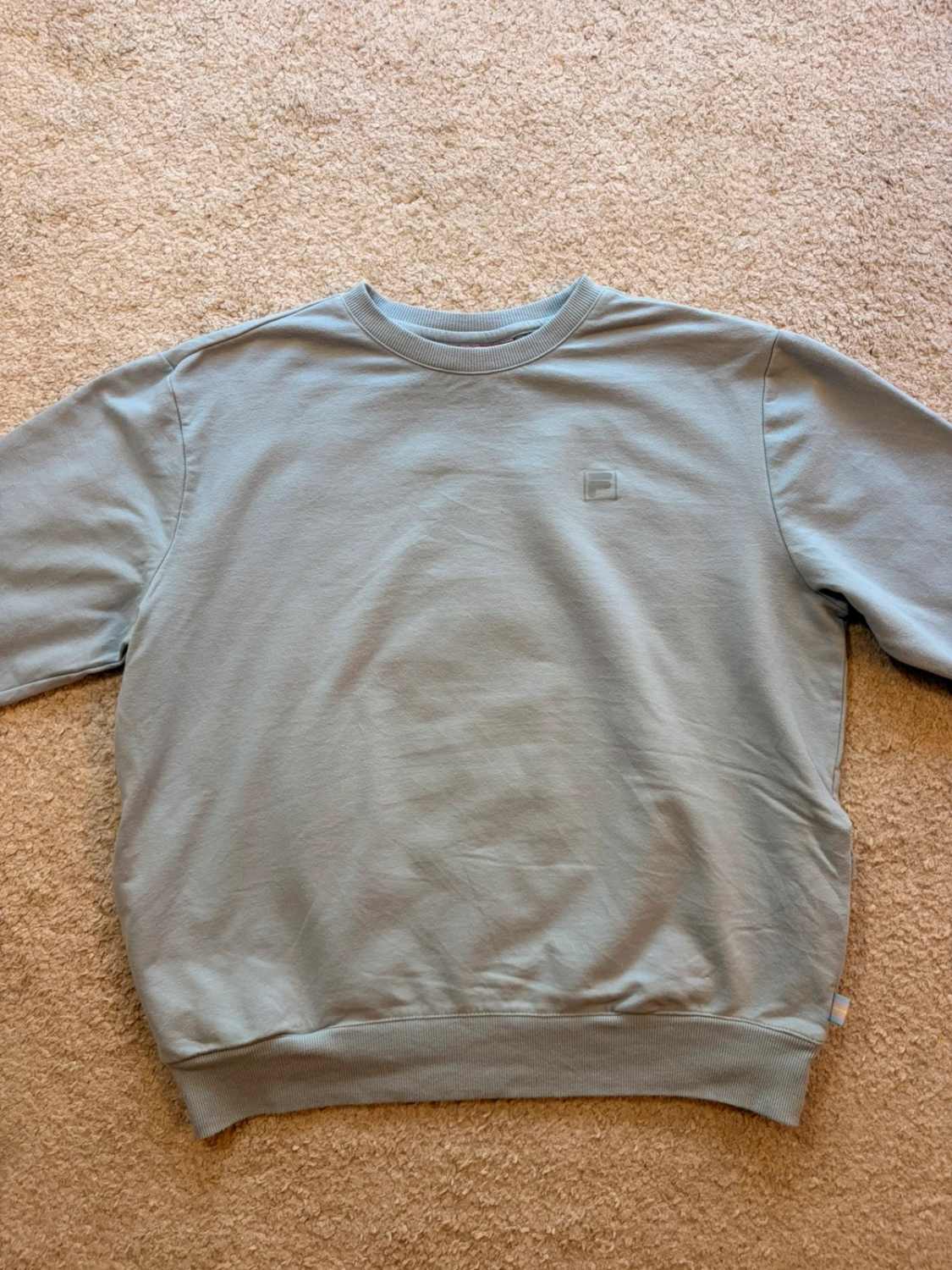 Pull Fila Bleu Clair avec Poches - Confort & Fonctionnalité