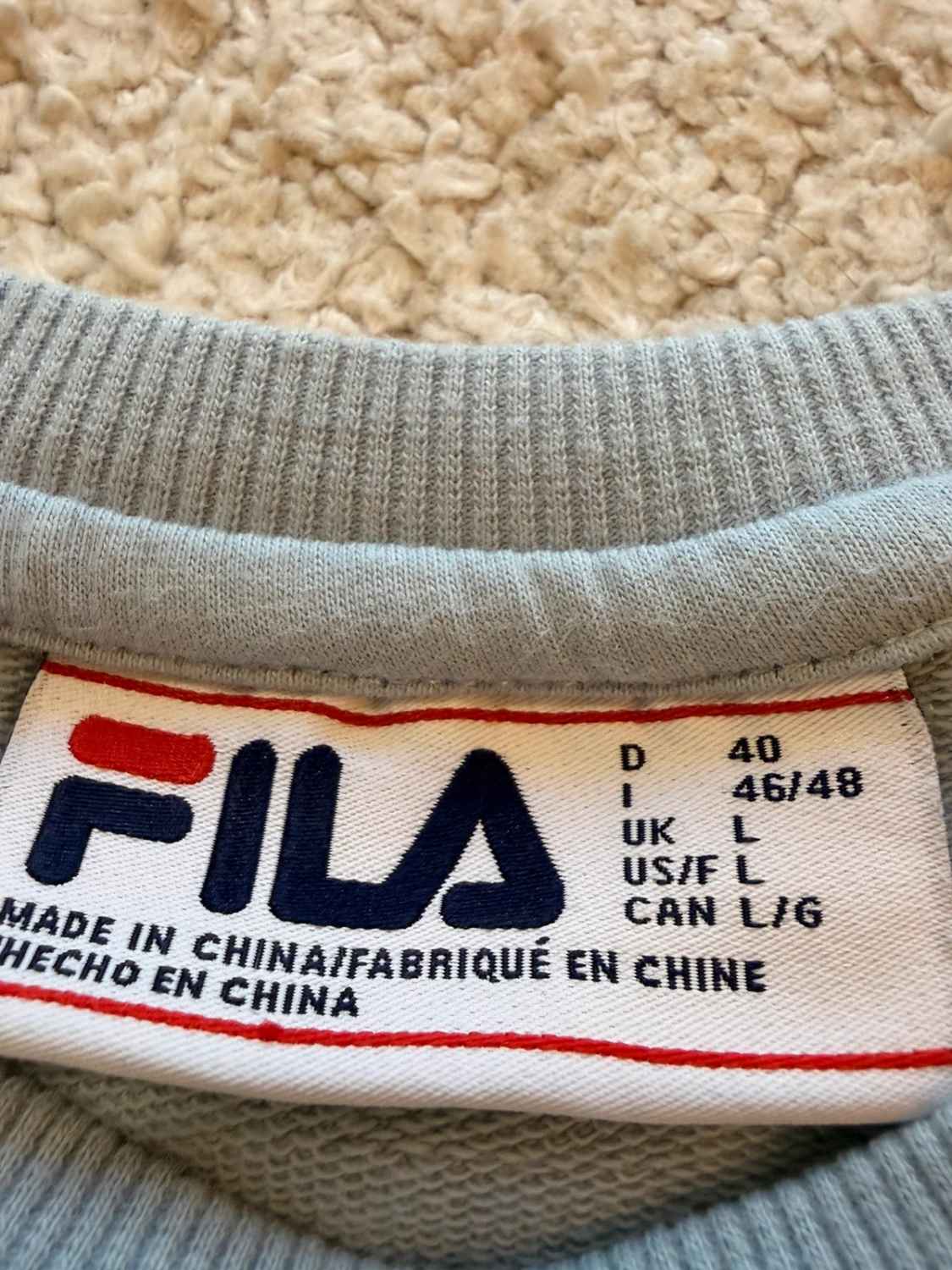 Pull Fila Bleu Clair avec Poches - Confort & Fonctionnalité
