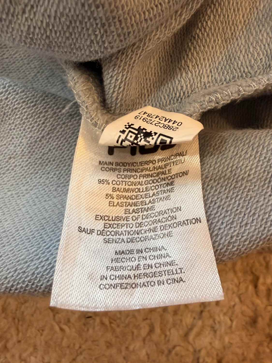 Pull Fila Bleu Clair avec Poches - Confort & Fonctionnalité