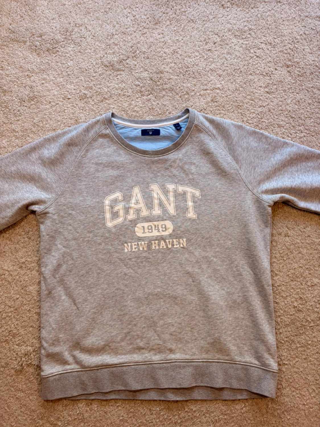 Pull Gant Gris - Douceur & Simplicité
