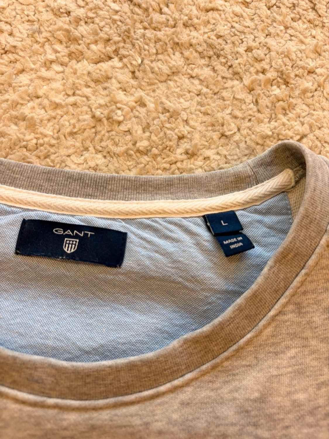 Pull Gant Gris - Douceur & Simplicité