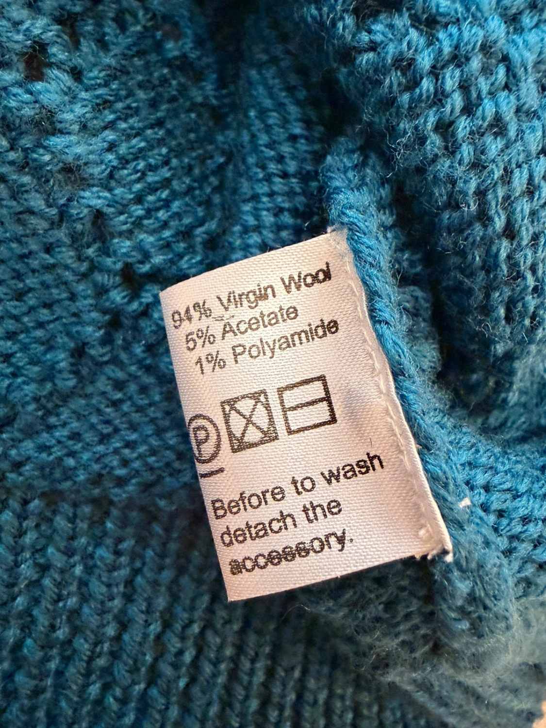 Gilet Cardigan Court Luisa Spagnoli Maille Ajourée Bleu Canard Pétrole 94% Laine Vierge 5% Acétate Manches 3/4 Boutons Ornés Finitions Crochet Cuivré Broche Fleur Amovible Made in Italy – Femme – Taille L