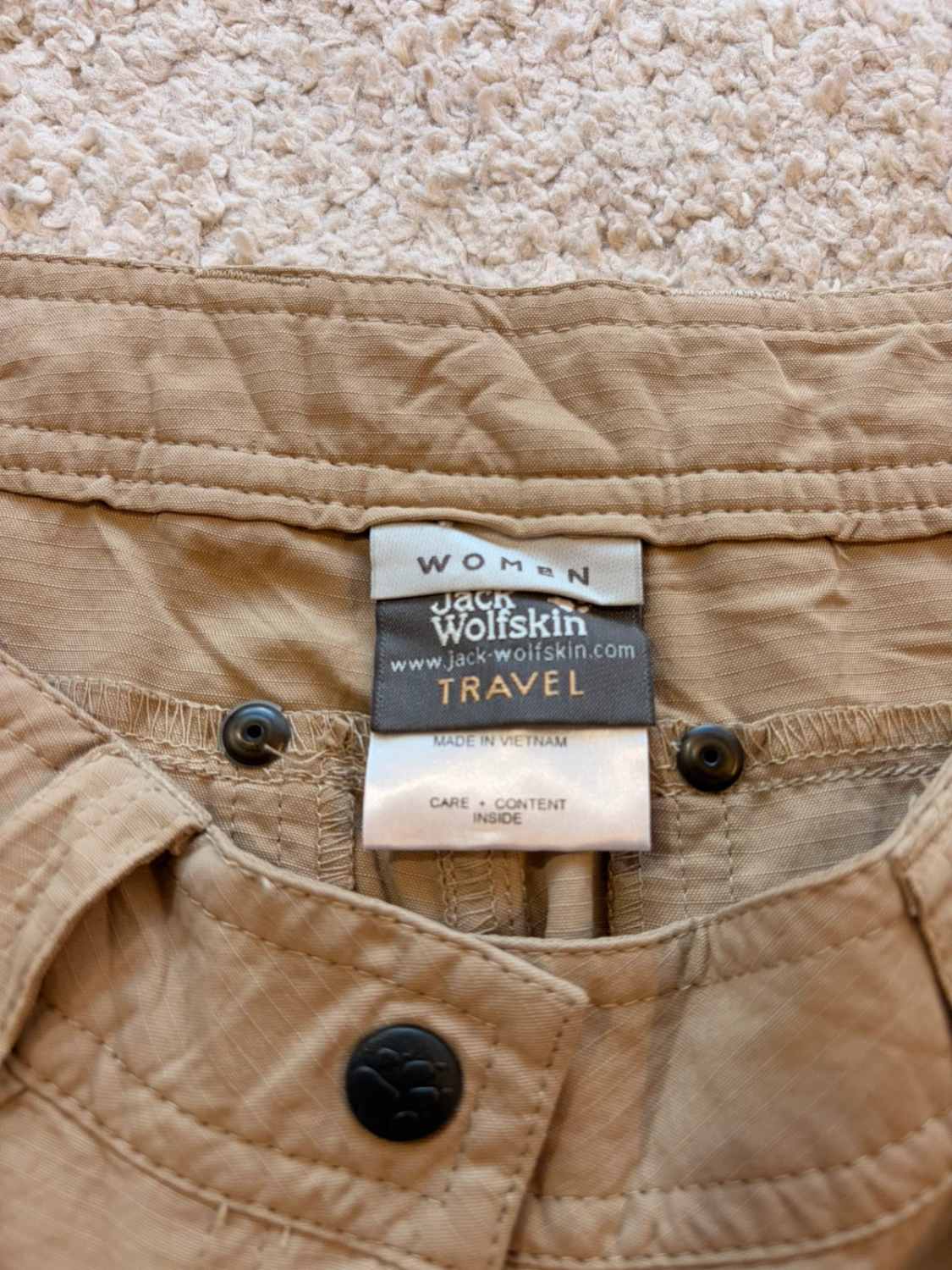 🧳🤎 Short Jack Wolfskin Travel Beige - Aventure & Fonctionnel