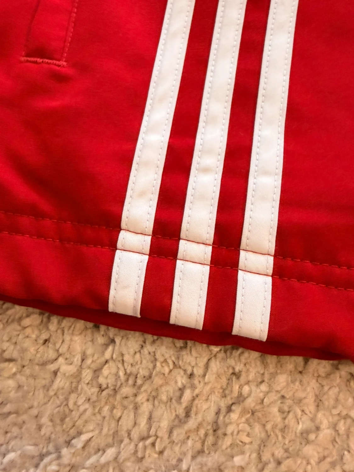 🏉🔴 Veste Adidas A.S. Rugby Milano Rouge/Noir - Esprit Sportif & Collector
