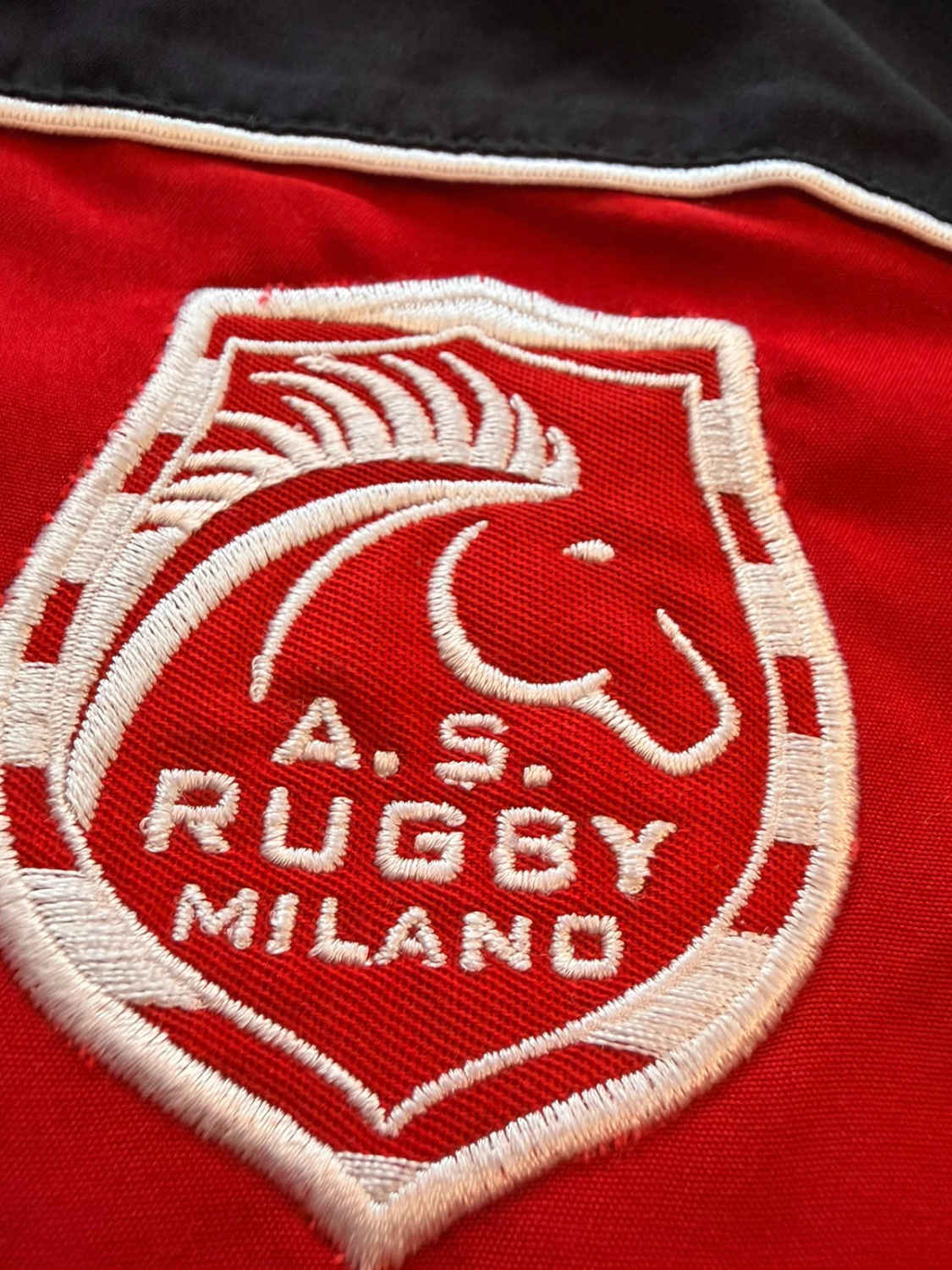 🏉🔴 Veste Adidas A.S. Rugby Milano Rouge/Noir - Esprit Sportif & Collector