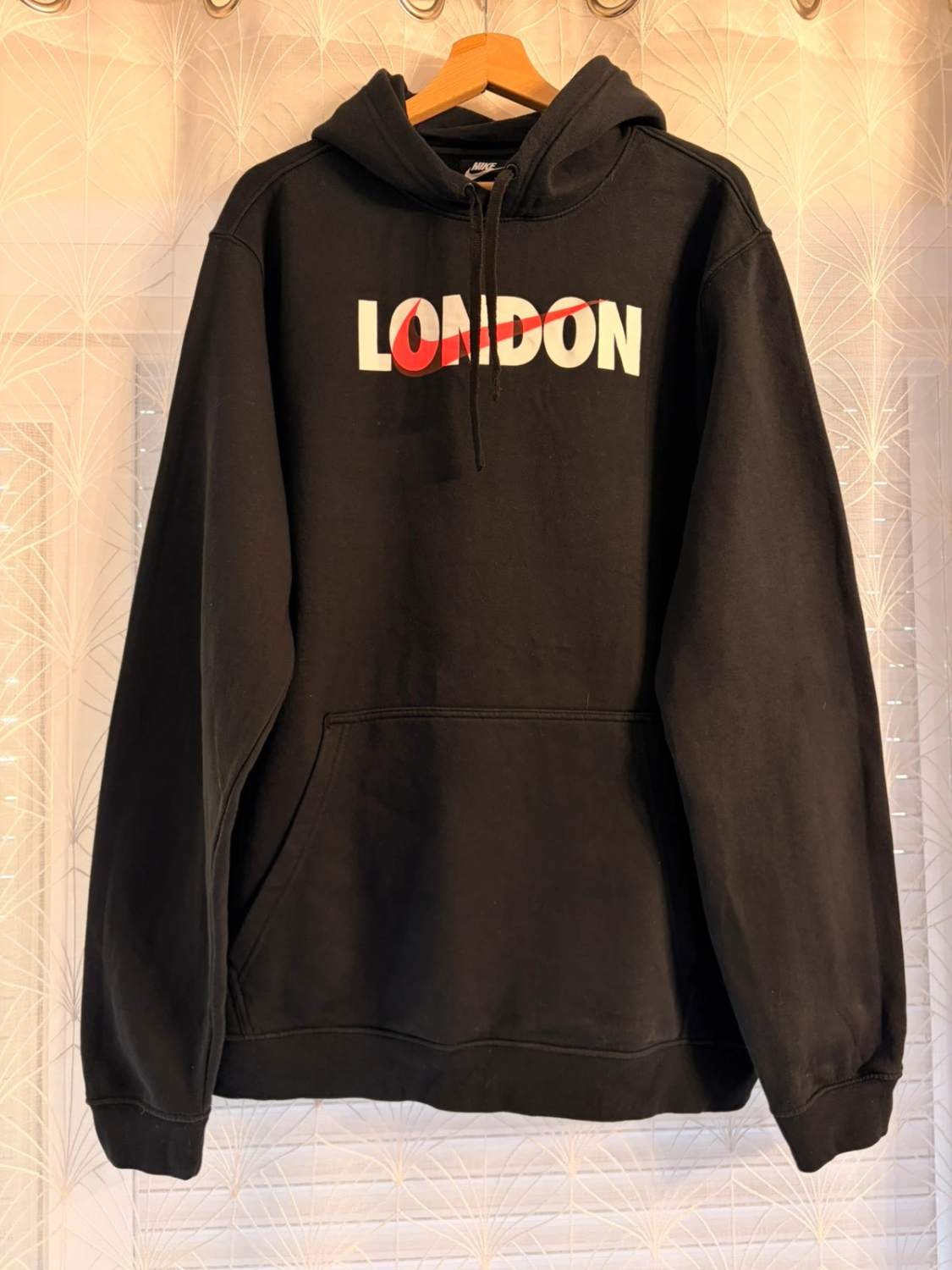 🧶 Felpa Nike con Cappuccio Nera - Confort Massimo & Stile Casual
