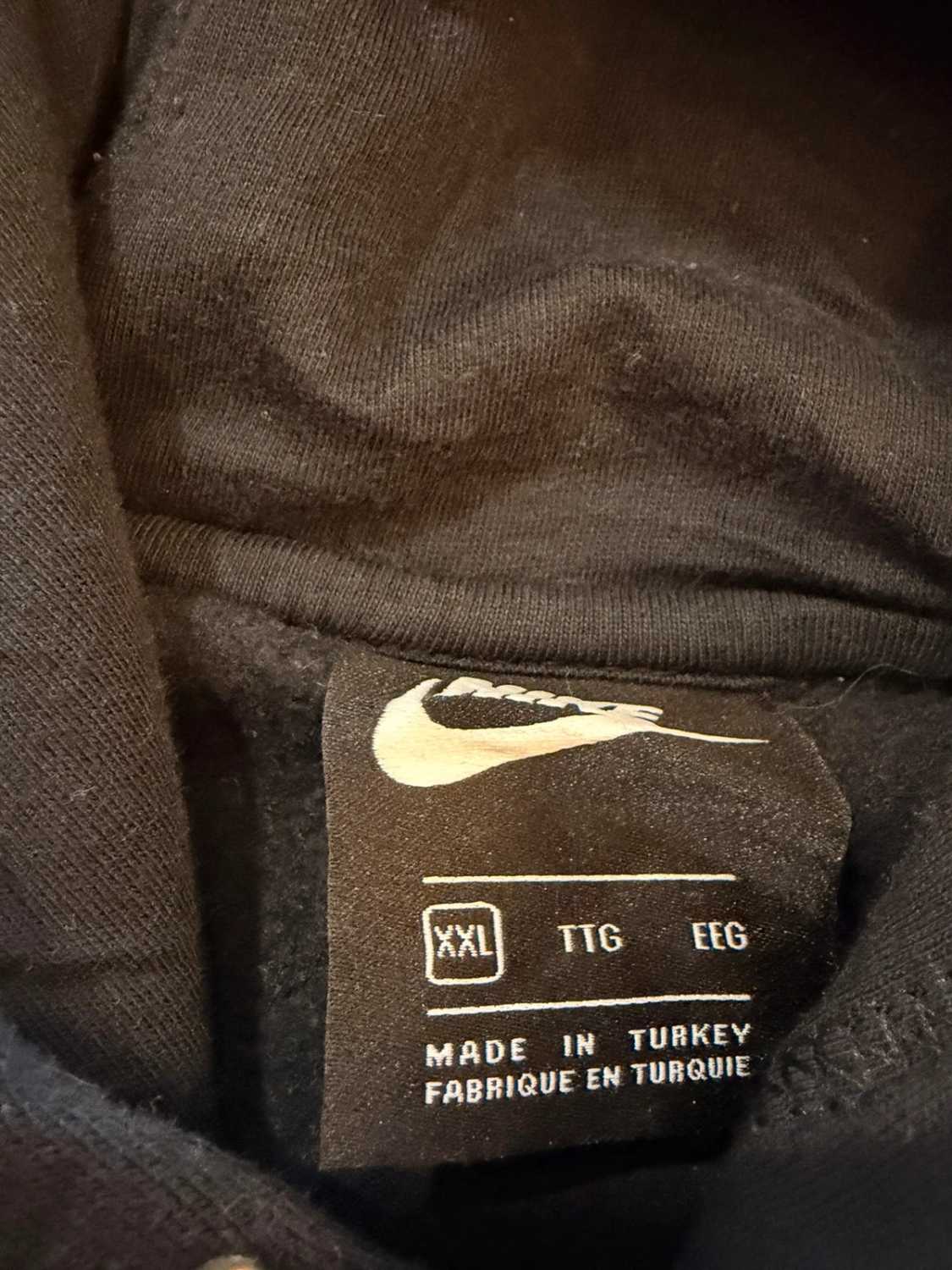 🧶 Felpa Nike con Cappuccio Nera - Confort Massimo & Stile Casual