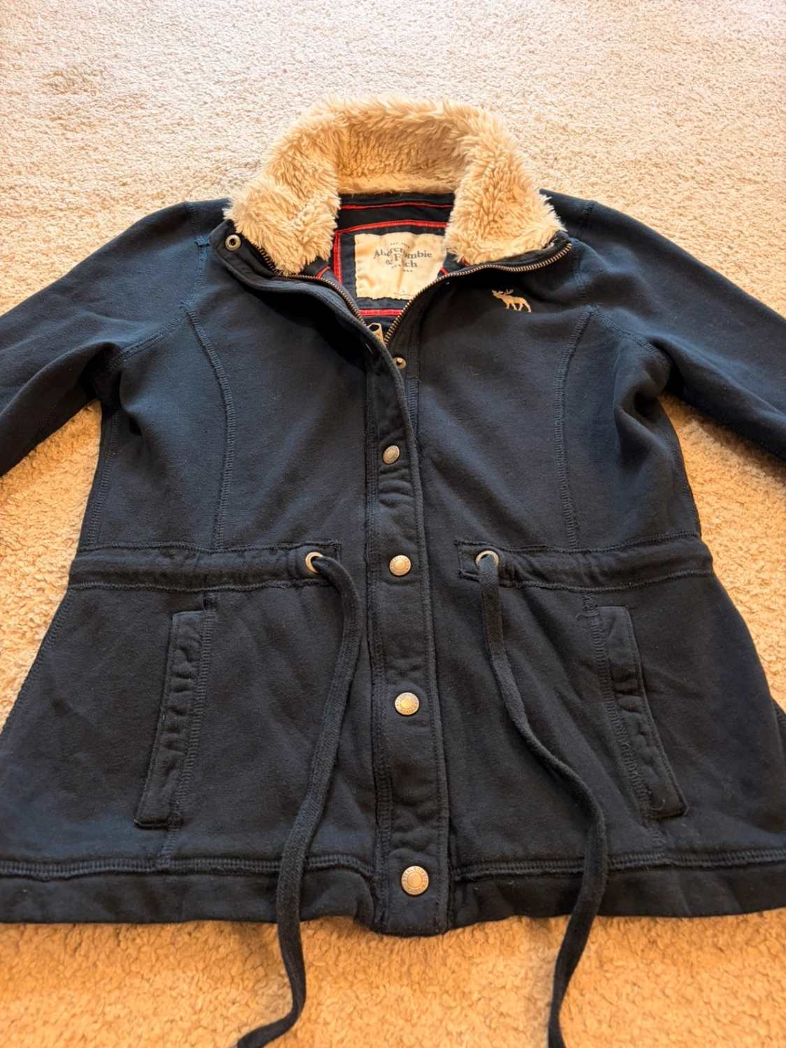 🔵 Veste Abercrombie & Fitch Marine - Élégance Décontractée