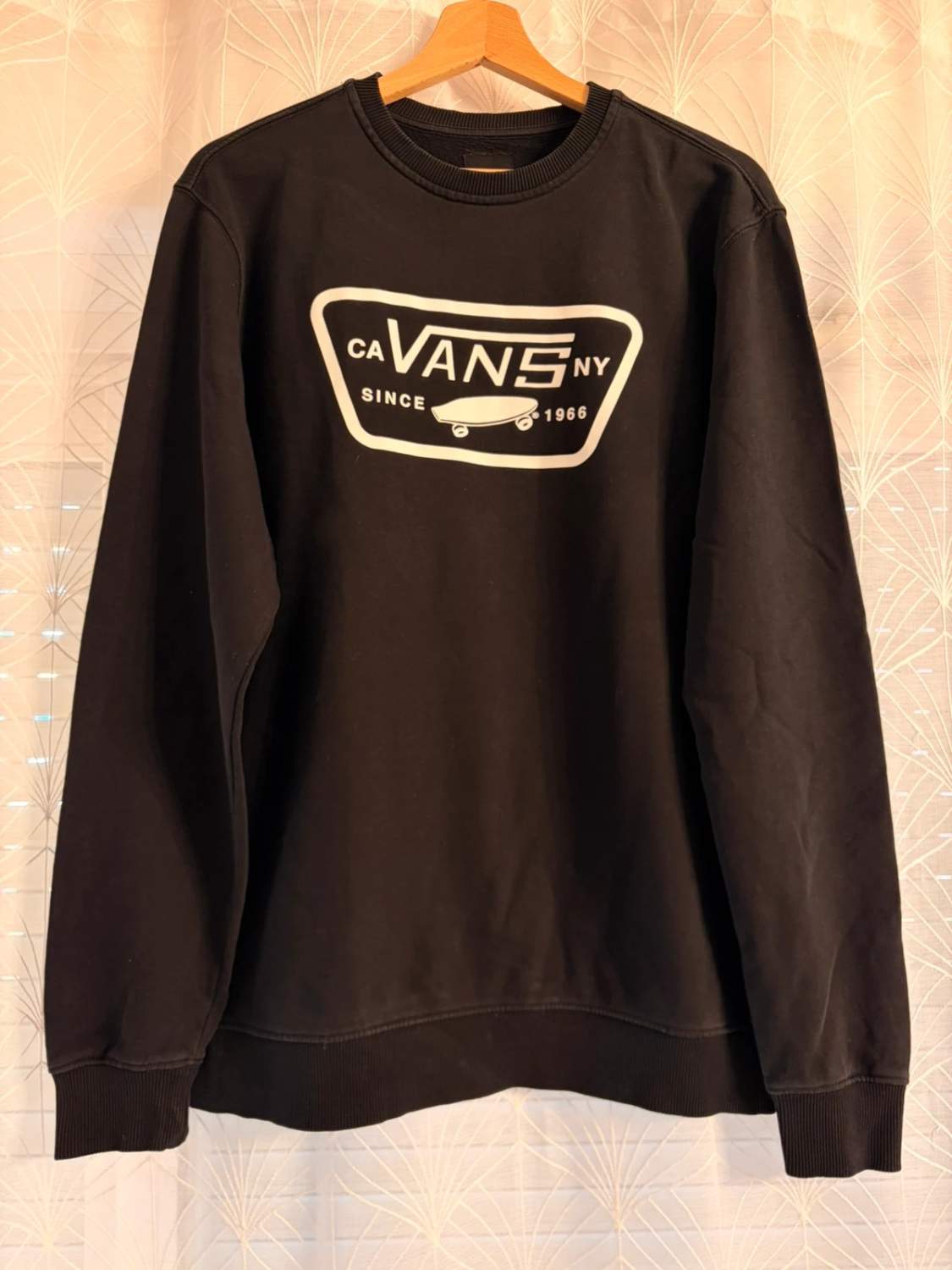 🖤🧥 Pull Vans Noir - Streetwear & Confortable