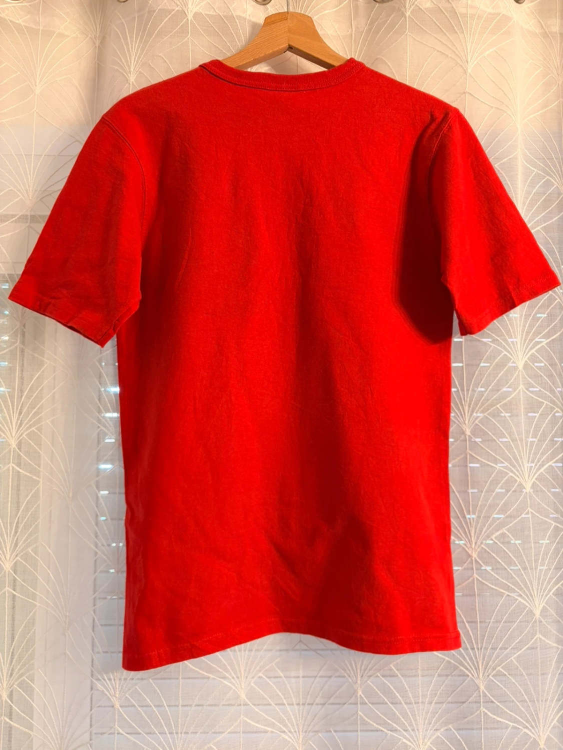 🏆 T-shirt Champion Rouge Logo Brodé - Classique & Authentique