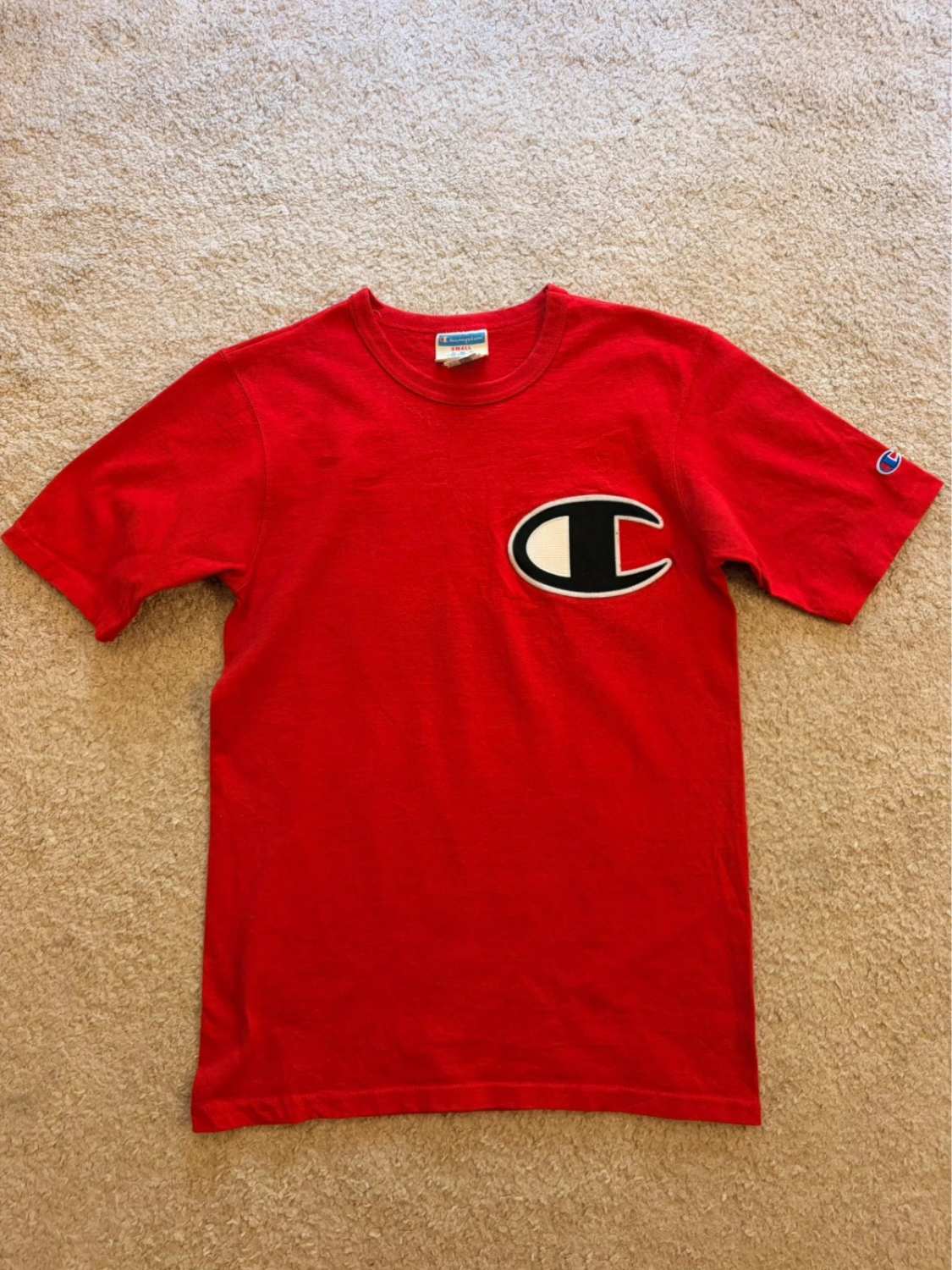 🏆 T-shirt Champion Rouge Logo Brodé - Classique & Authentique