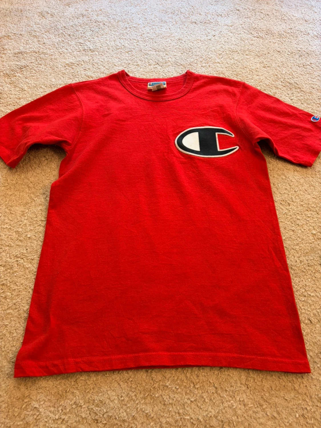 🏆 T-shirt Champion Rouge Logo Brodé - Classique & Authentique