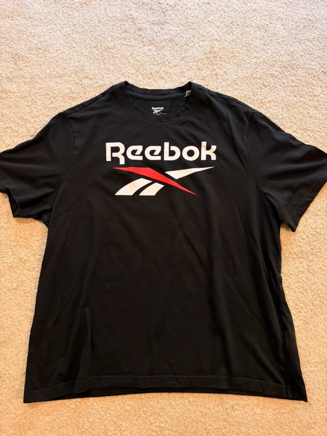 T-shirt Reebok Logo Imprimé Noir - Sportif & Essentiel