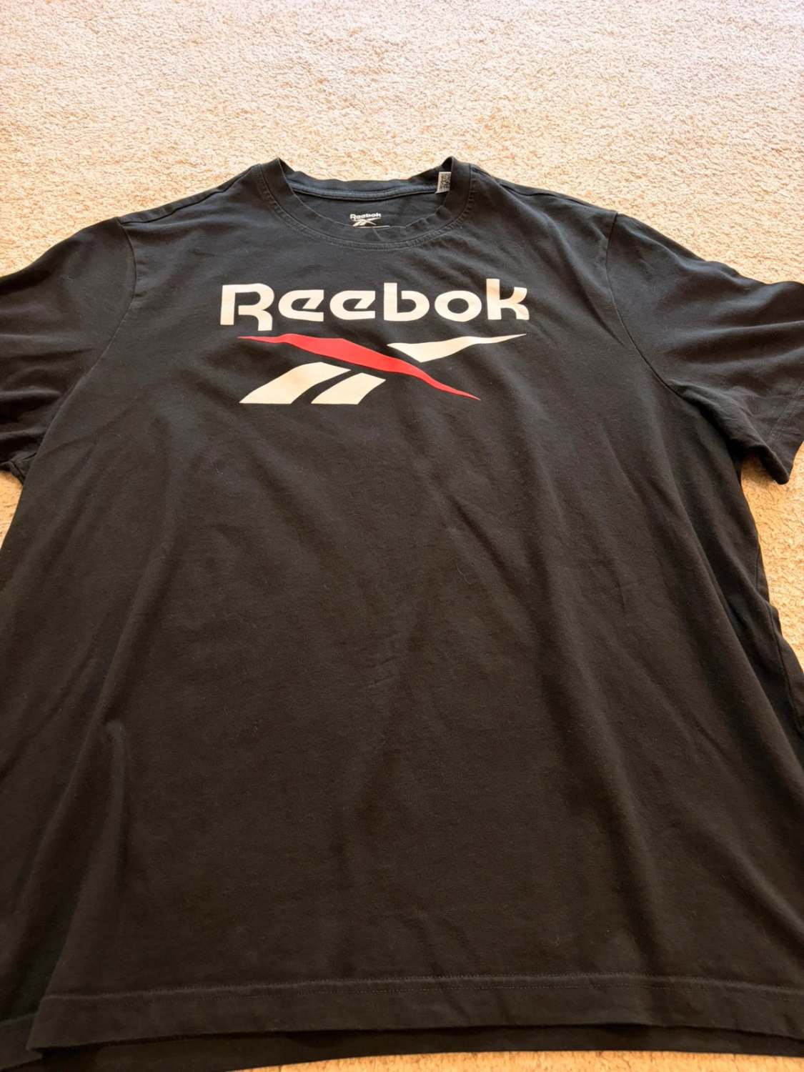 T-shirt Reebok Logo Imprimé Noir - Sportif & Essentiel