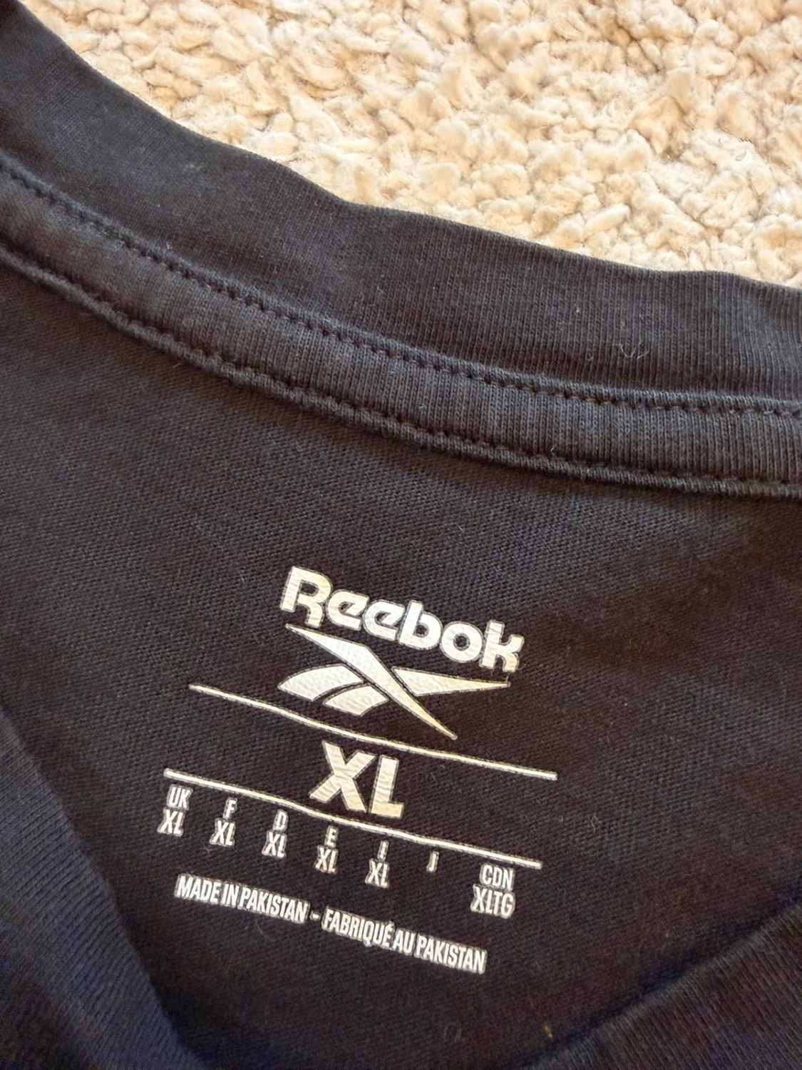 T-shirt Reebok Logo Imprimé Noir - Sportif & Essentiel