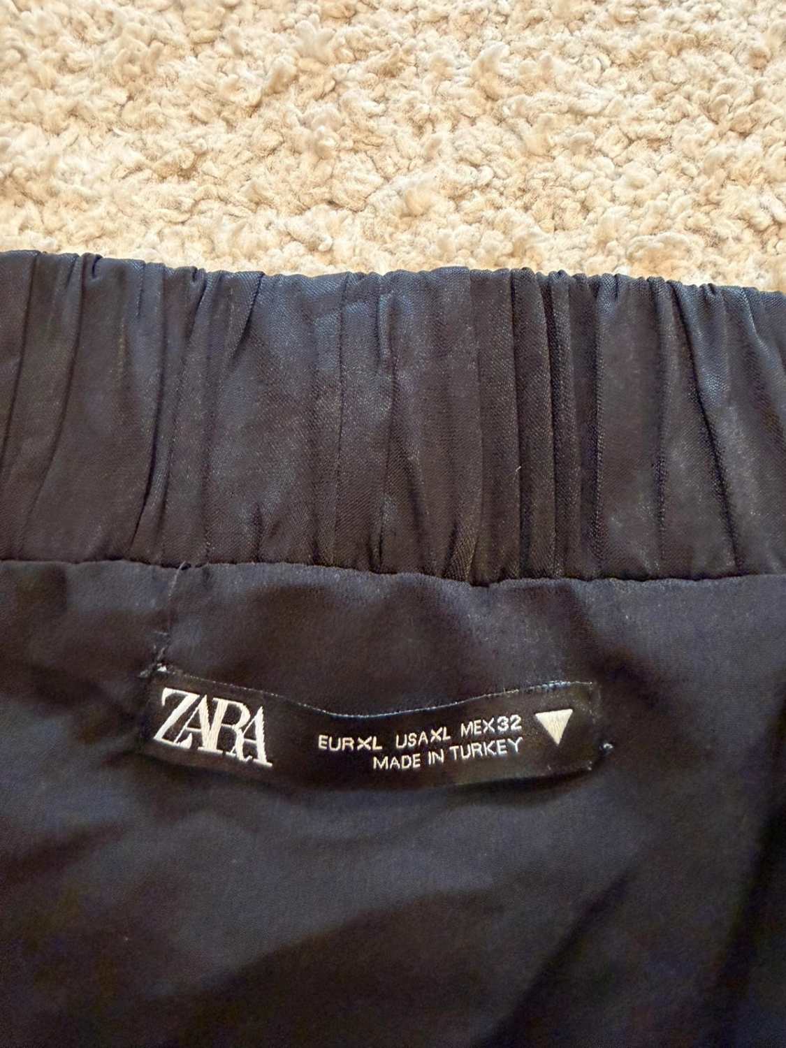 👗 Tunique Zara Épaules Dénudées Noir - Sensuelle & Élégante