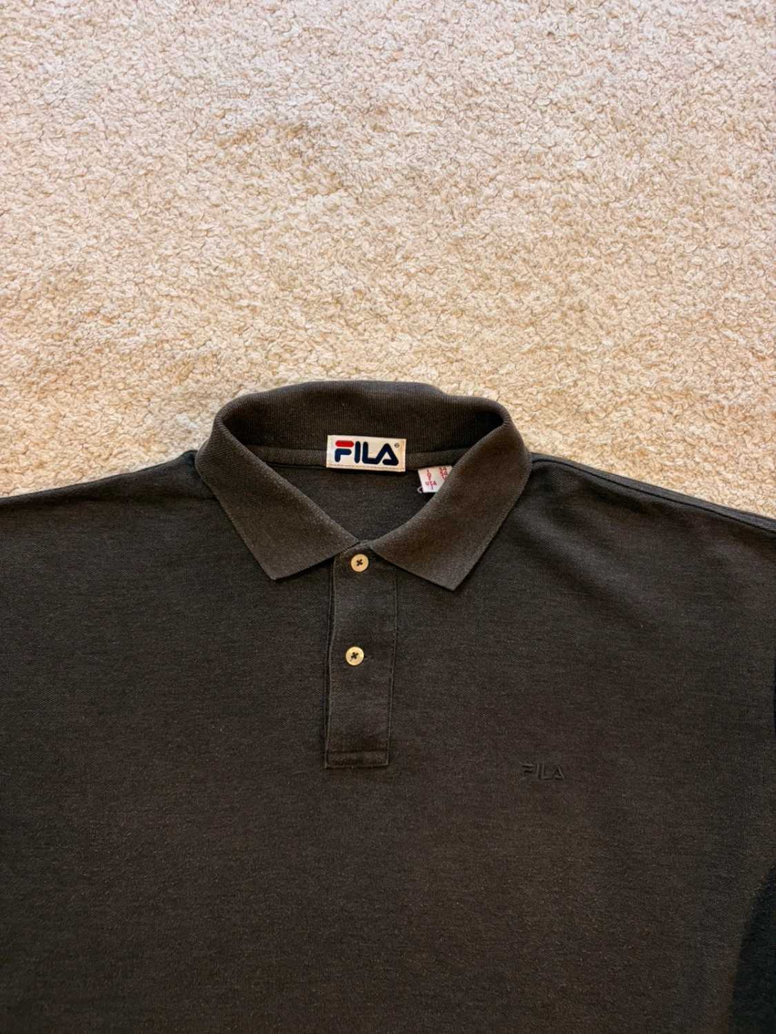 🖤 Polo Fila Gris Foncé - Coupe Large & Performant