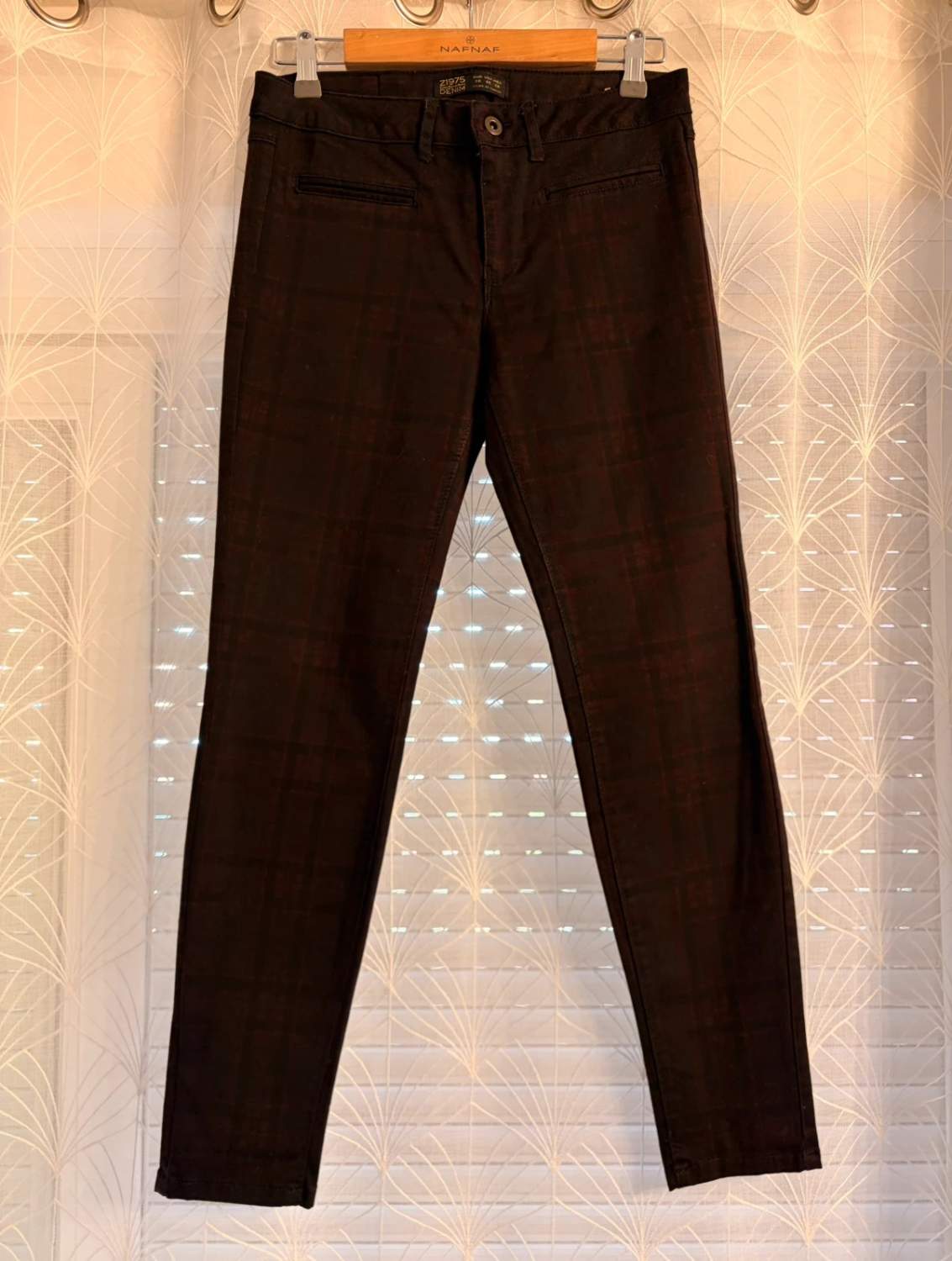 🖤🍷 Pantalon Zara Basic Denim Noir/Bordeaux - Original & Confortable