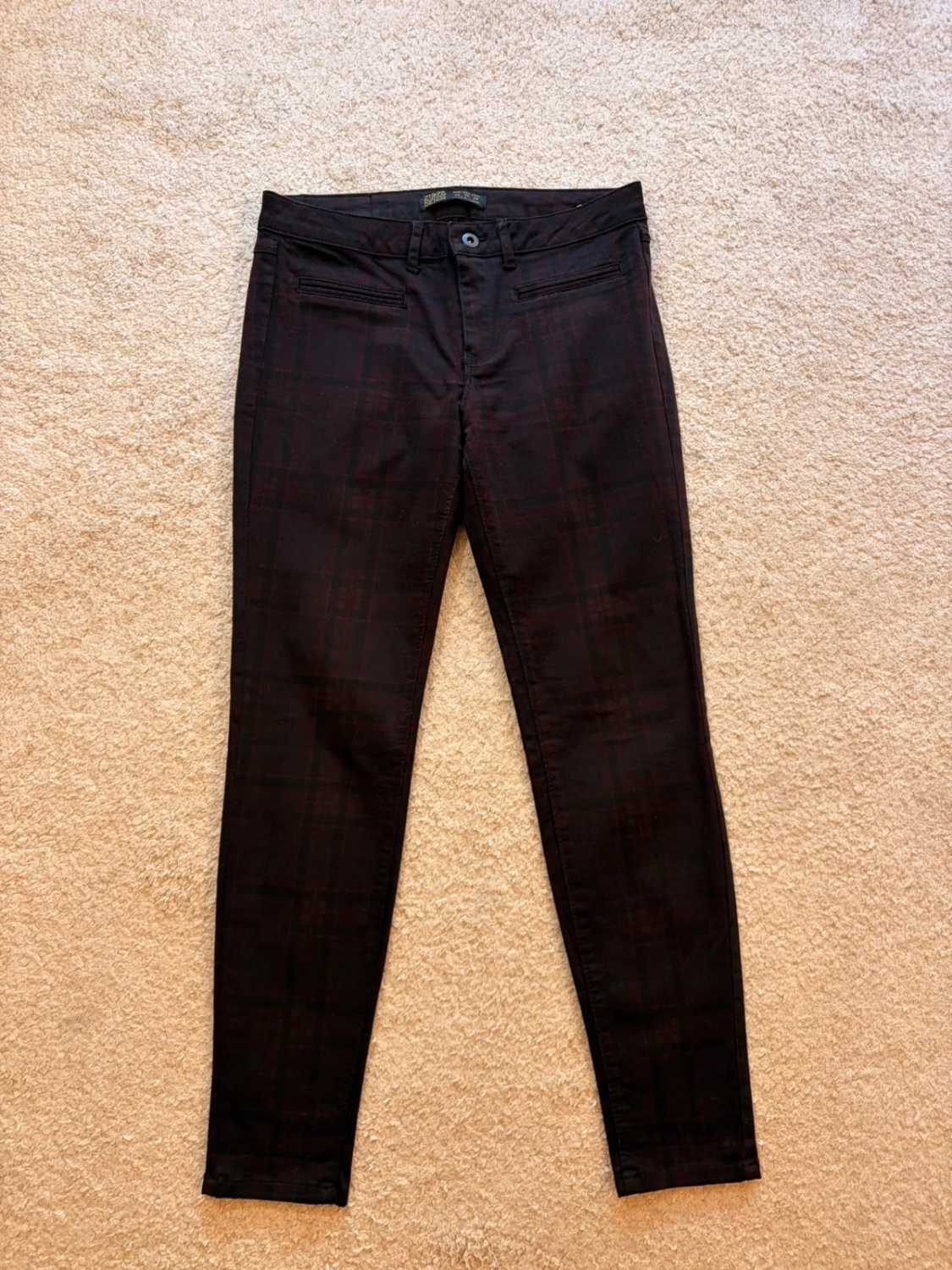 🖤🍷 Pantalon Zara Basic Denim Noir/Bordeaux - Original & Confortable