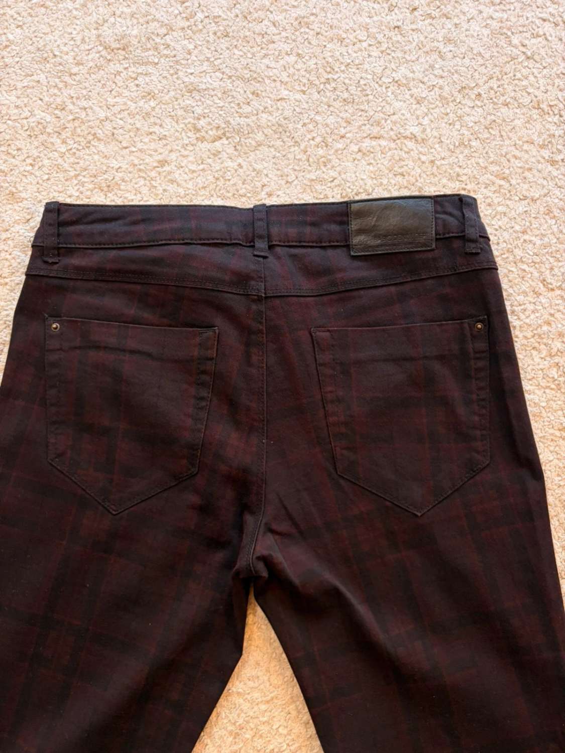 🖤🍷 Pantalon Zara Basic Denim Noir/Bordeaux - Original & Confortable