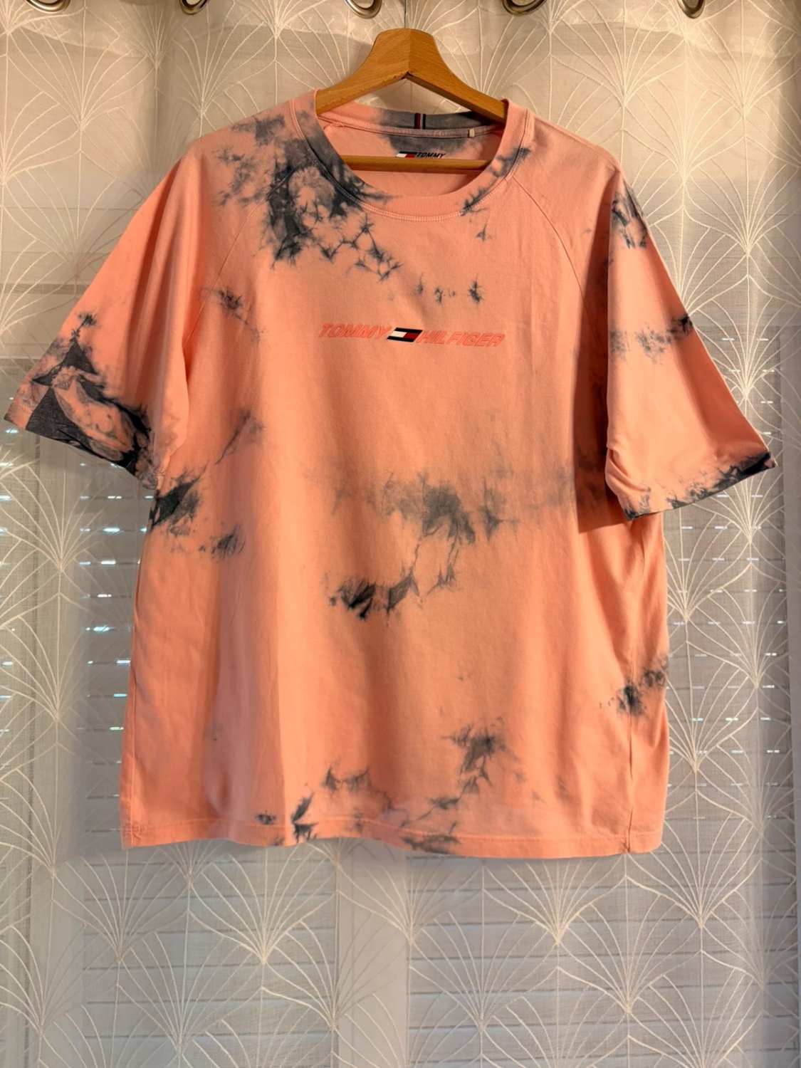 🍑🔵 T-shirt Tommy Hilfiger Abricot à Motif Bleu - Frais & Original