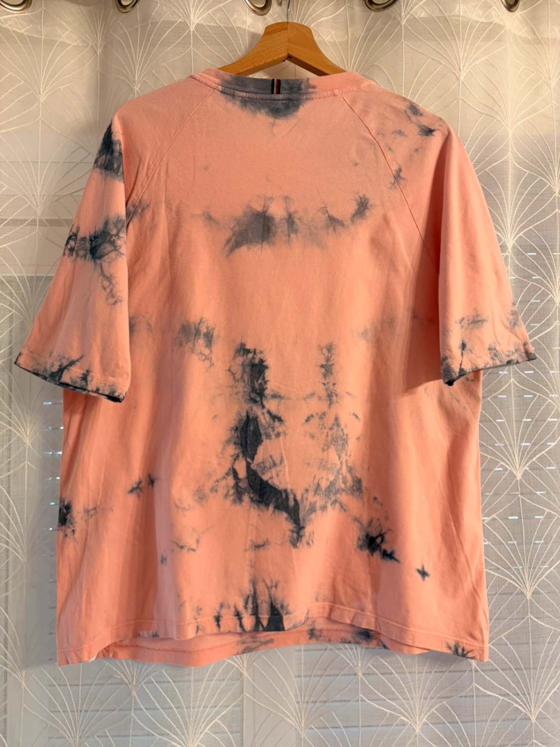 🍑🔵 T-shirt Tommy Hilfiger Abricot à Motif Bleu - Frais & Original