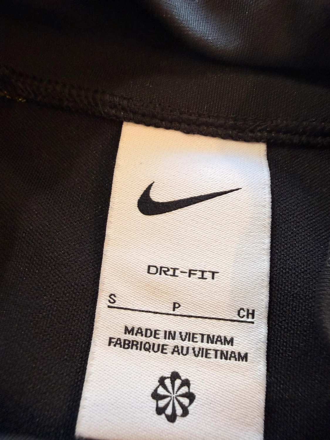 🖤 Veste Nike Dri-FIT Noir/Jaune - Performance & Style Sportif