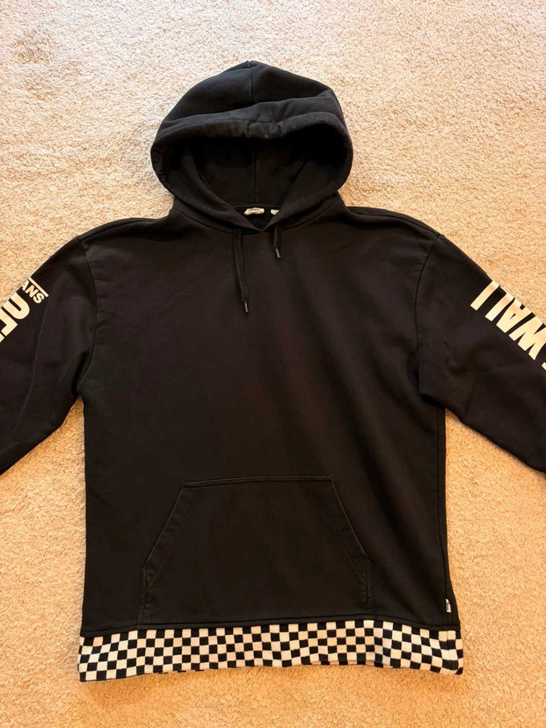 🖤🤍 Pull Vans à Capuche Noir - Streetwear & Confort