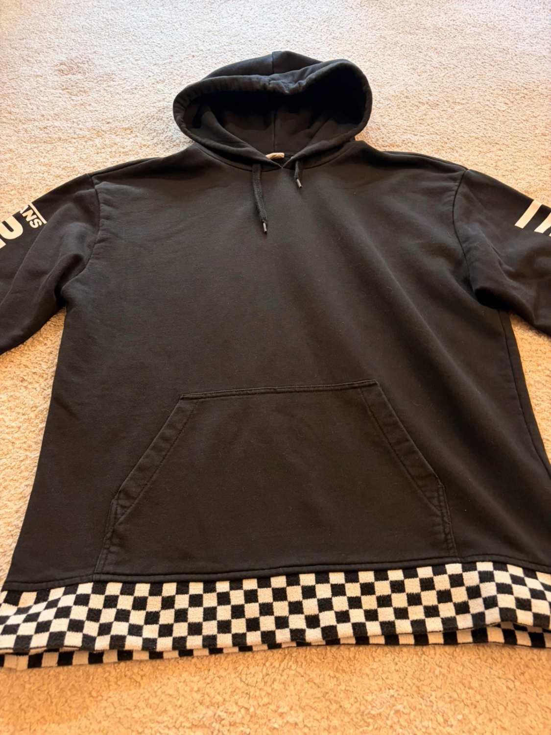 🖤🤍 Pull Vans à Capuche Noir - Streetwear & Confort