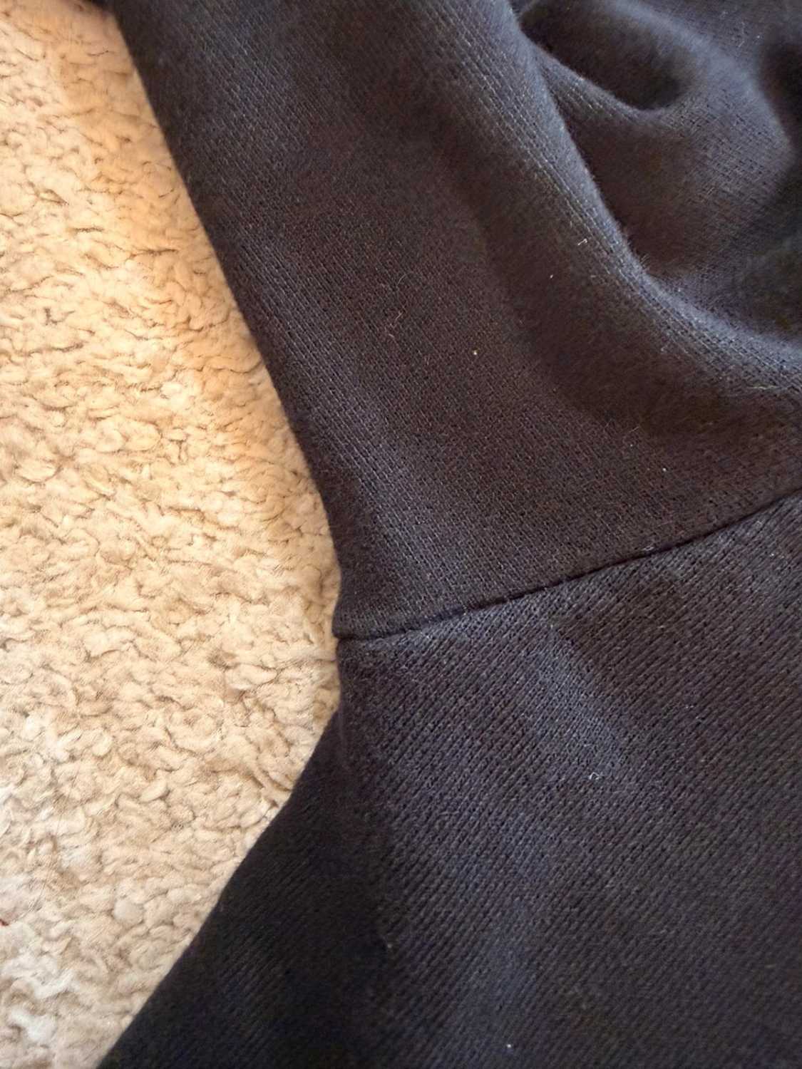🖤🤍 Pull Vans à Capuche Noir - Streetwear & Confort