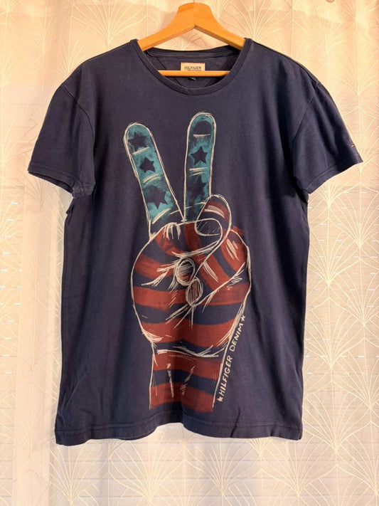 🔵📜 T-shirt Hilfiger Denim Imprimé Marine - Authentique & Streetwear