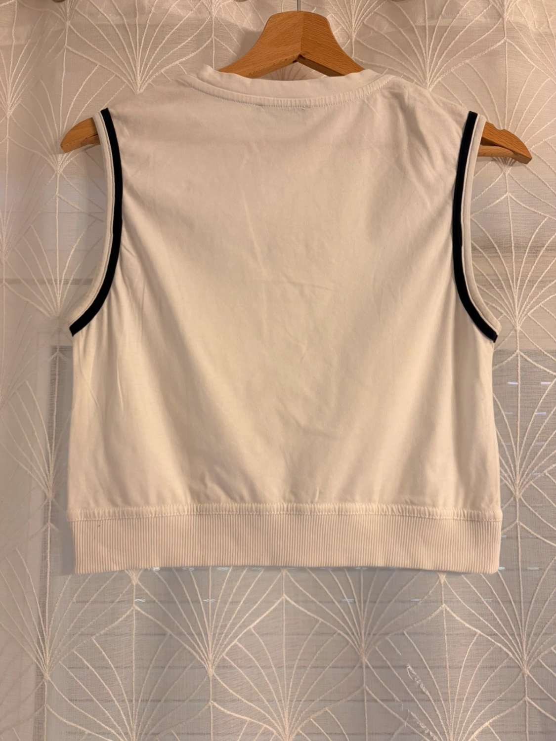 Datch Court Sans Manches Blanc - Minimaliste & Sensuel