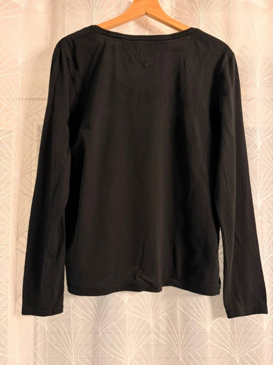 T-shirt noir à manches longues, dos avec col en V, vêtement d'occasion mode seconde main