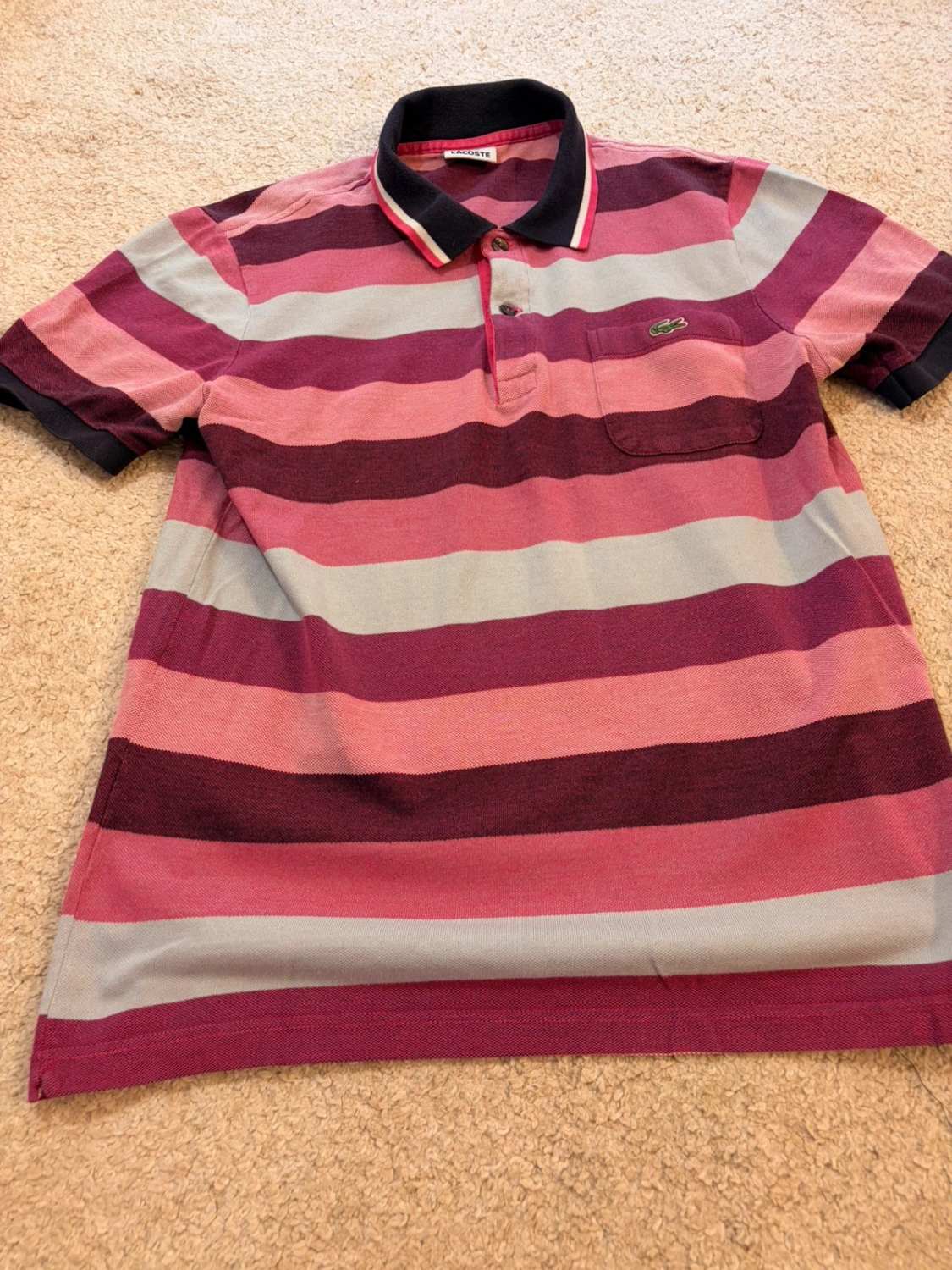 Polo Lacoste Vintage Rayé Rose/Bordeaux/Bleu Marine 100% Coton Piqué – Homme – Taille M (4)