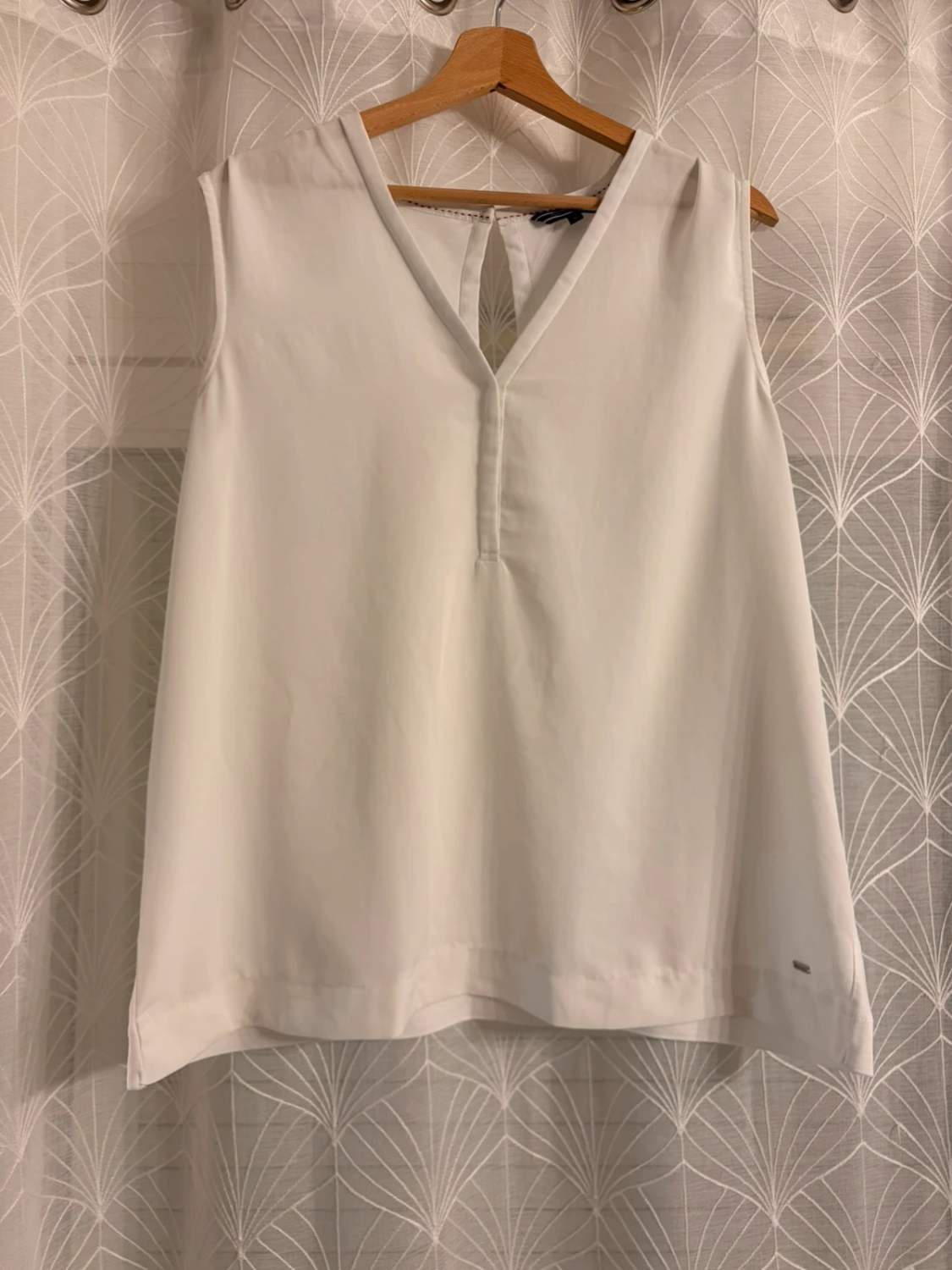 Blouse Sans Manches Tommy Hilfiger Blanche Col V – Femme – Taille XL