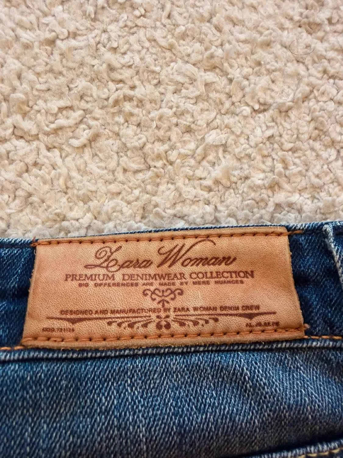 Jeans Zara Premium Denimwear Slim Fit Marine - Taille USA10