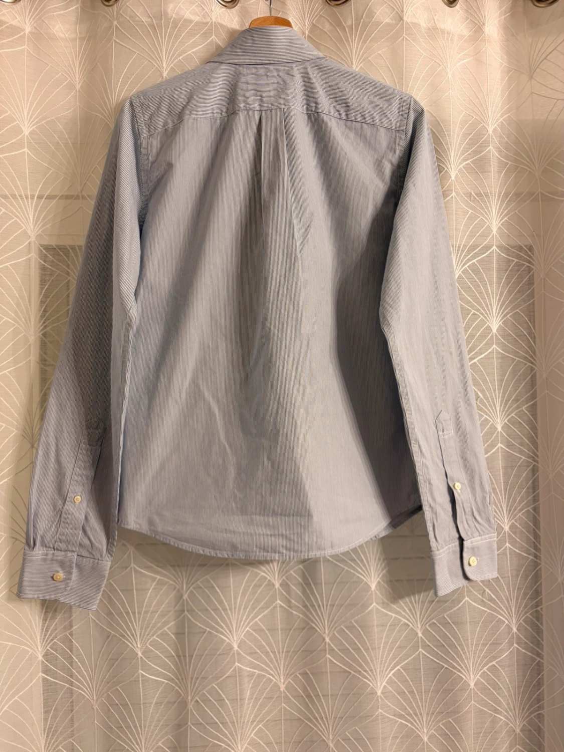 🔵 Chemise Abercrombie & Fitch à Rayures - Élégance Décontractée