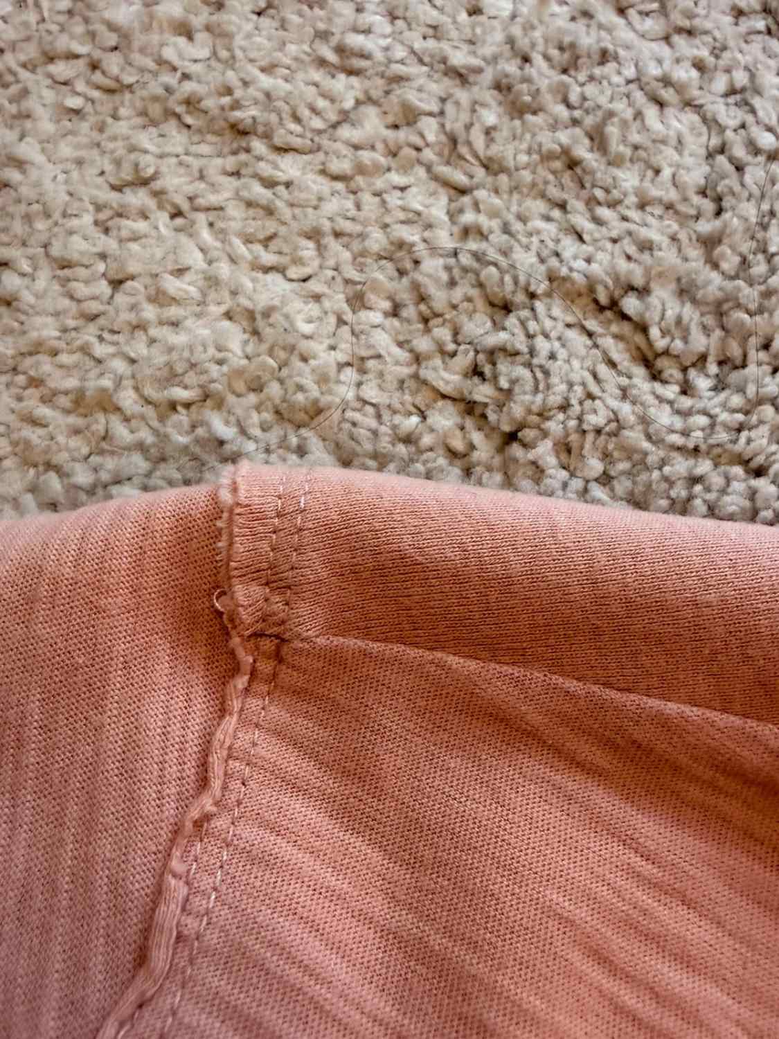 🍑 T-shirt Diesel Col V Abricot - Style Décontracté & Unique