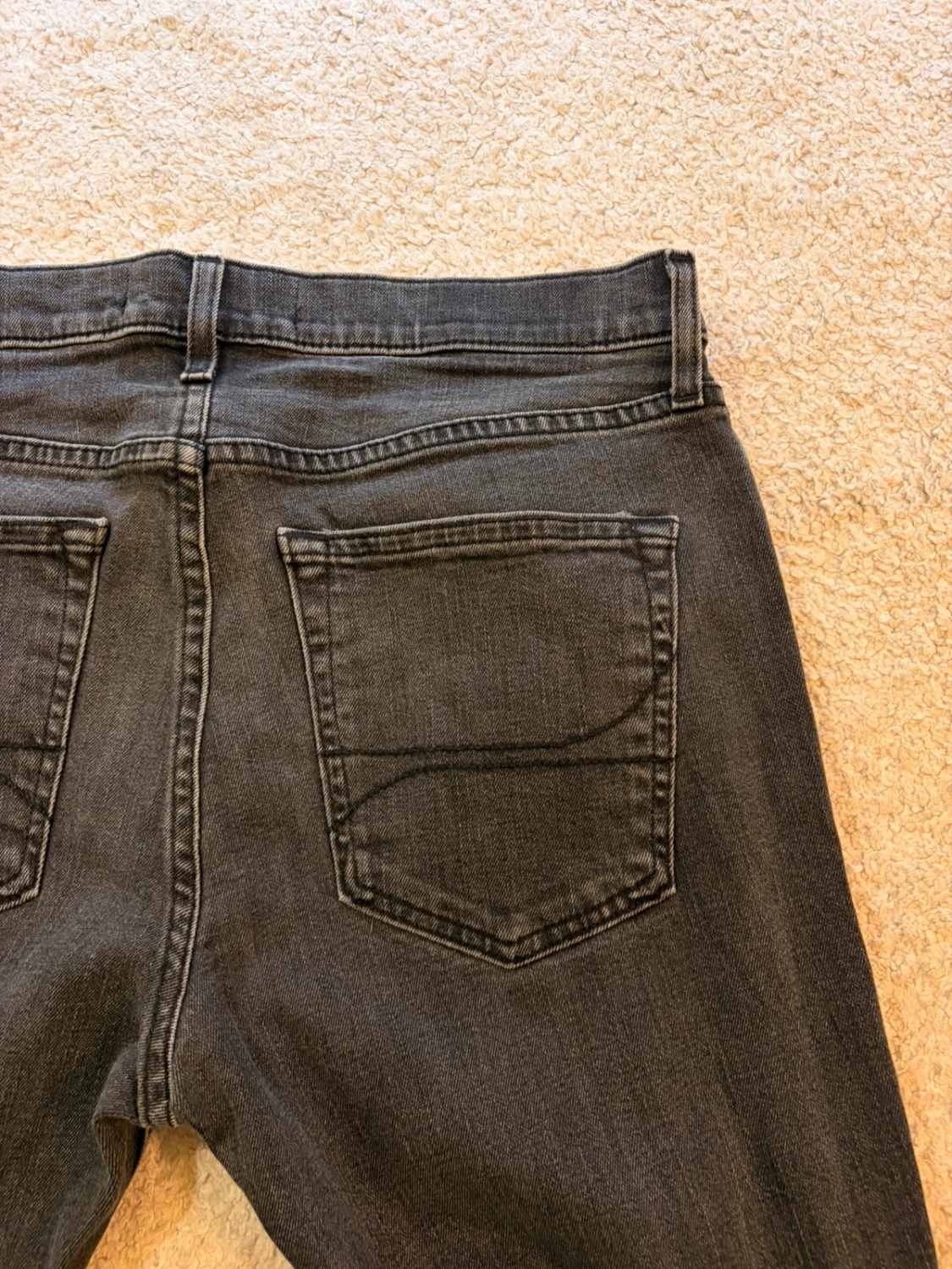 Jeans Hollister Troués Gris - Taille W32L30