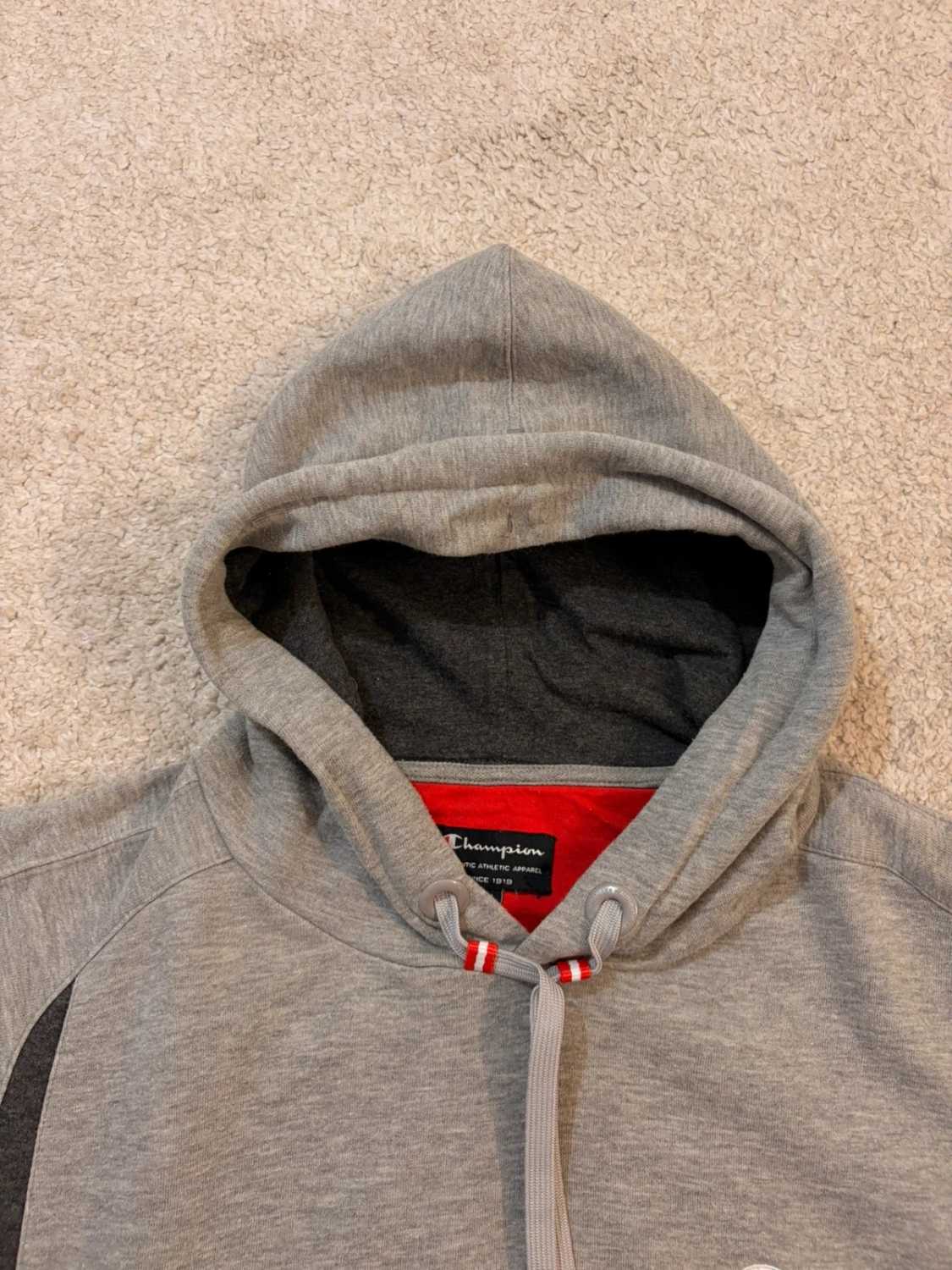 🏆 Pull Champion à Capuche Gris - Confort & Style Streetwear