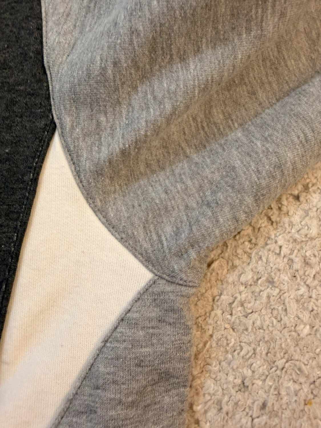 🏆 Pull Champion à Capuche Gris - Confort & Style Streetwear