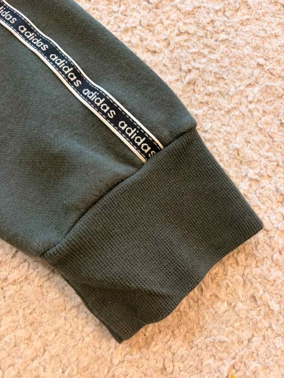 🪖🧥 Pull Adidas à Capuche Zip Kaki/Vert - Militaire & Fonctionnel