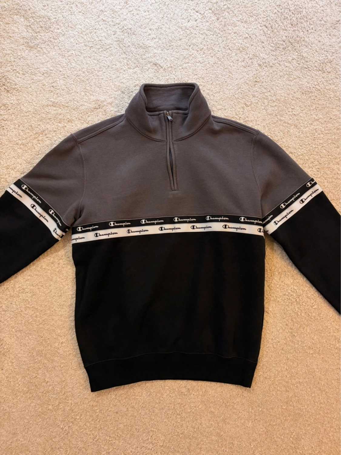 🏆 Pull Champion Noir avec Logo Imprimé