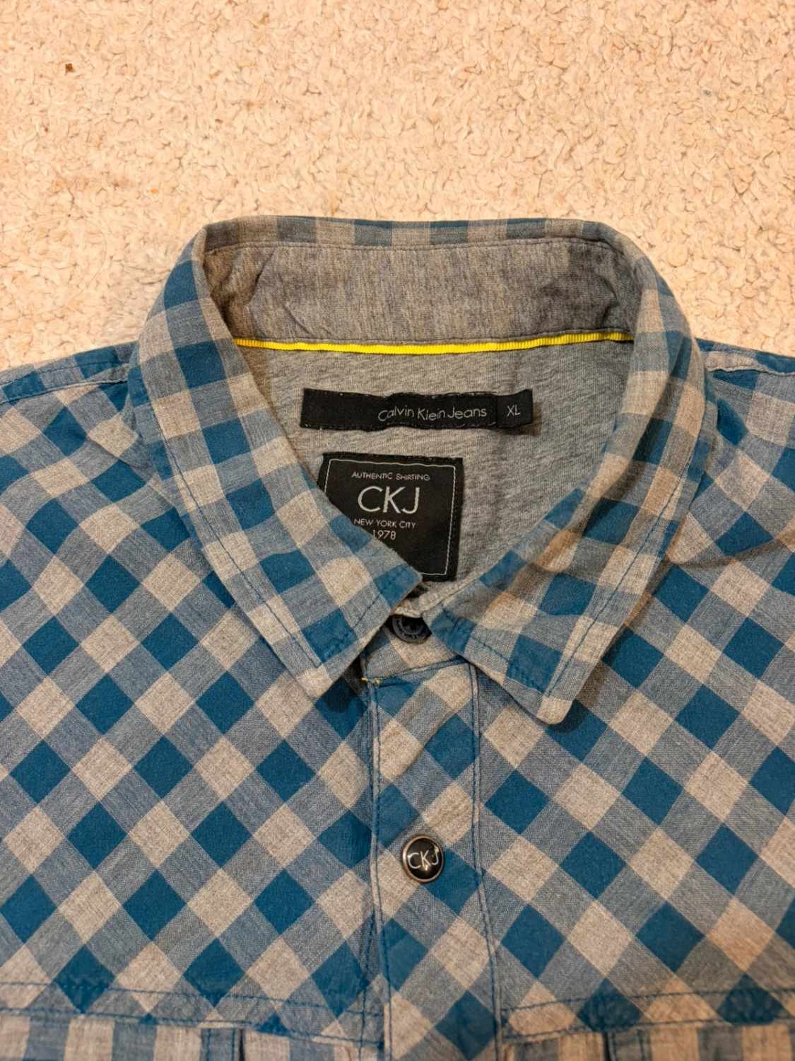 🔵 Chemise Calvin Klein Slim Fit à Carreaux Bleu/Gris - Modernité & Élégance Urbaine