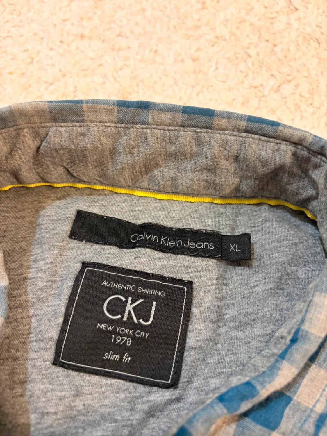 🔵 Chemise Calvin Klein Slim Fit à Carreaux Bleu/Gris - Modernité & Élégance Urbaine