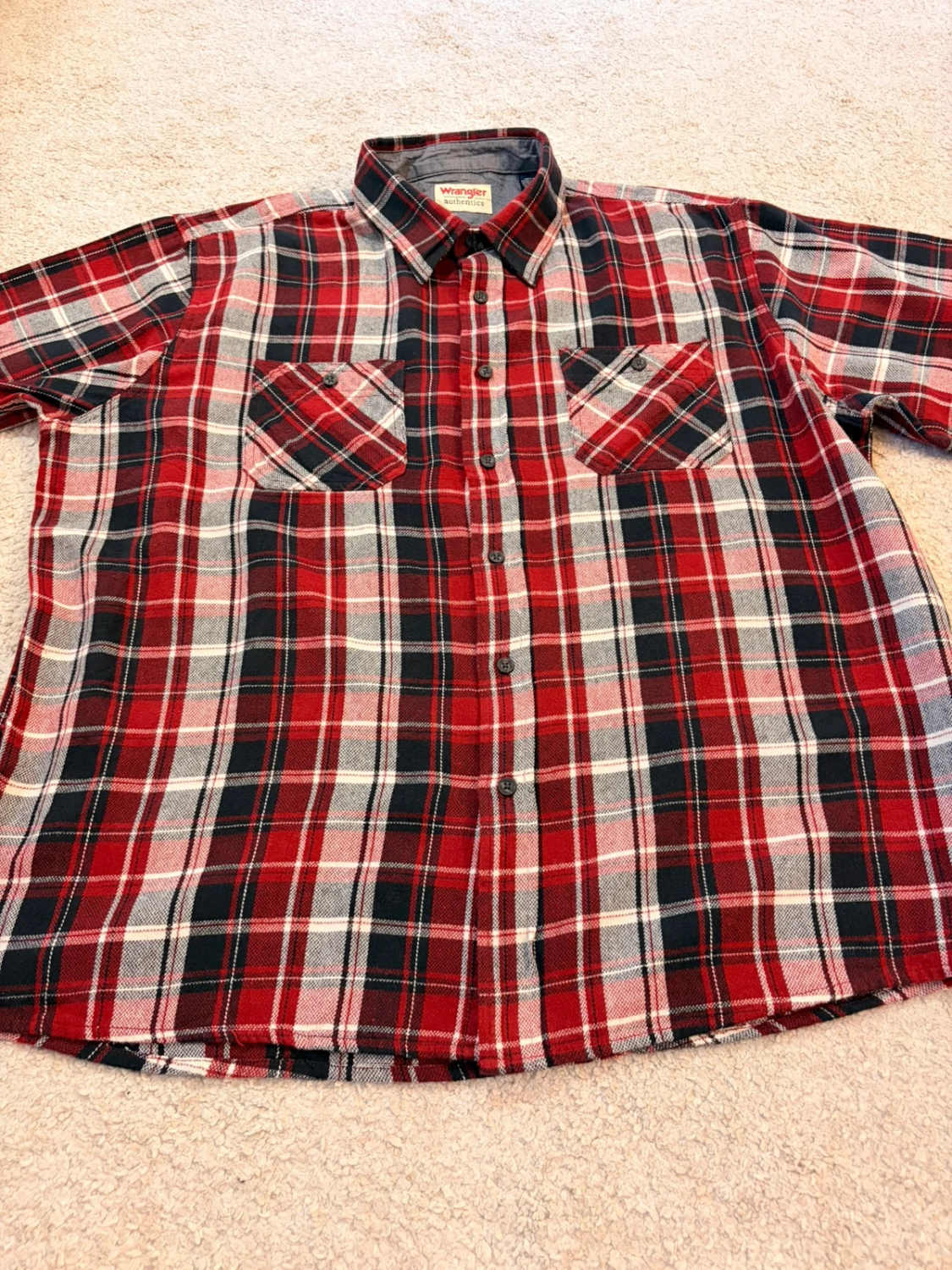 🍷 Chemise Wrangler Authentics Flannel à Carreaux Bordeaux/Noir/Blanc - Chaud & Rustique