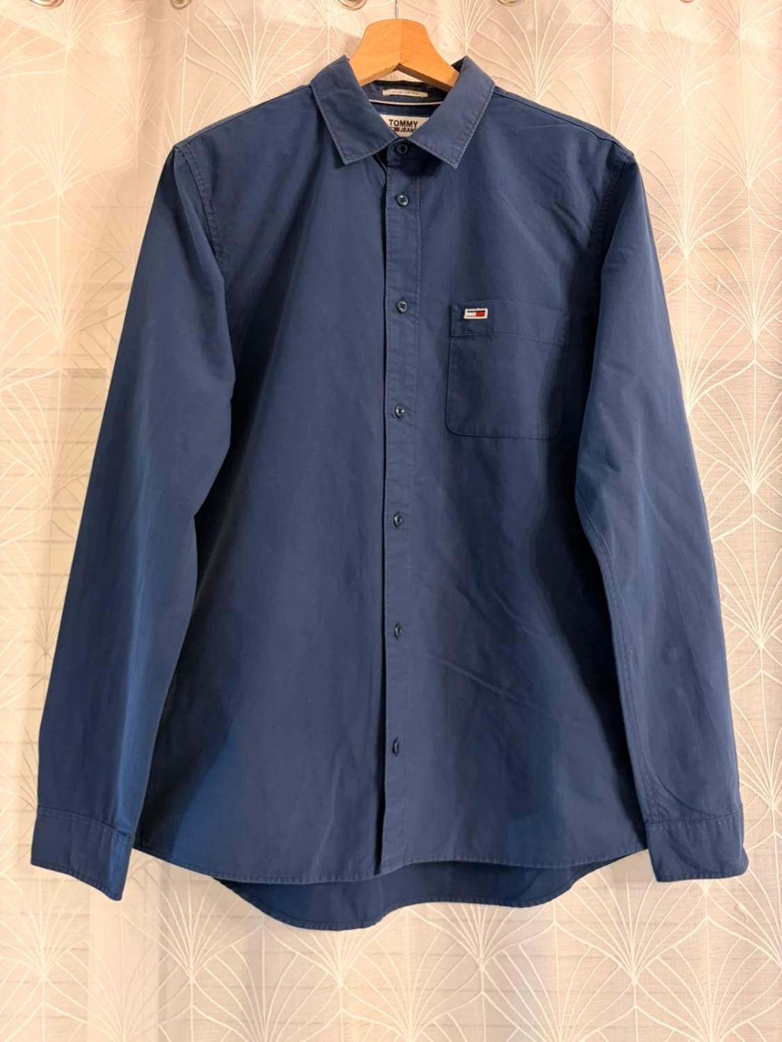 👔 Chemise Tommy Jeans Regular Fit Marine - Décontractée & Moderne - Taille S
