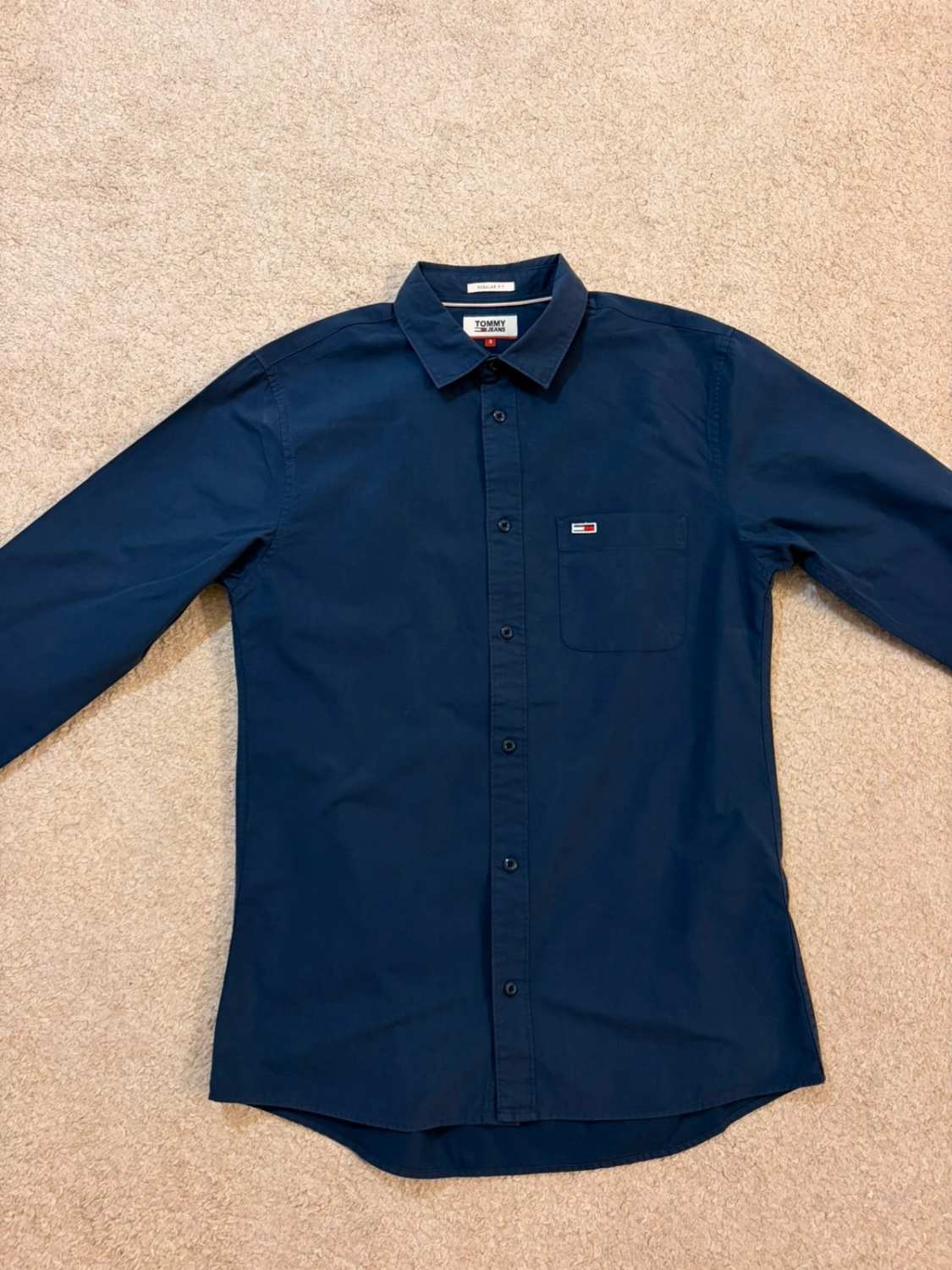 👔 Chemise Tommy Jeans Regular Fit Marine - Décontractée & Moderne - Taille S