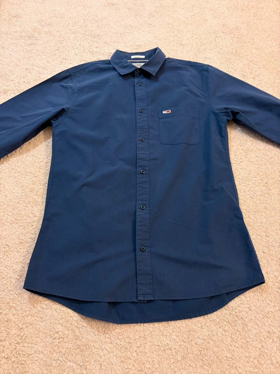 👔 Chemise Tommy Jeans Regular Fit Marine - Décontractée & Moderne - Taille S