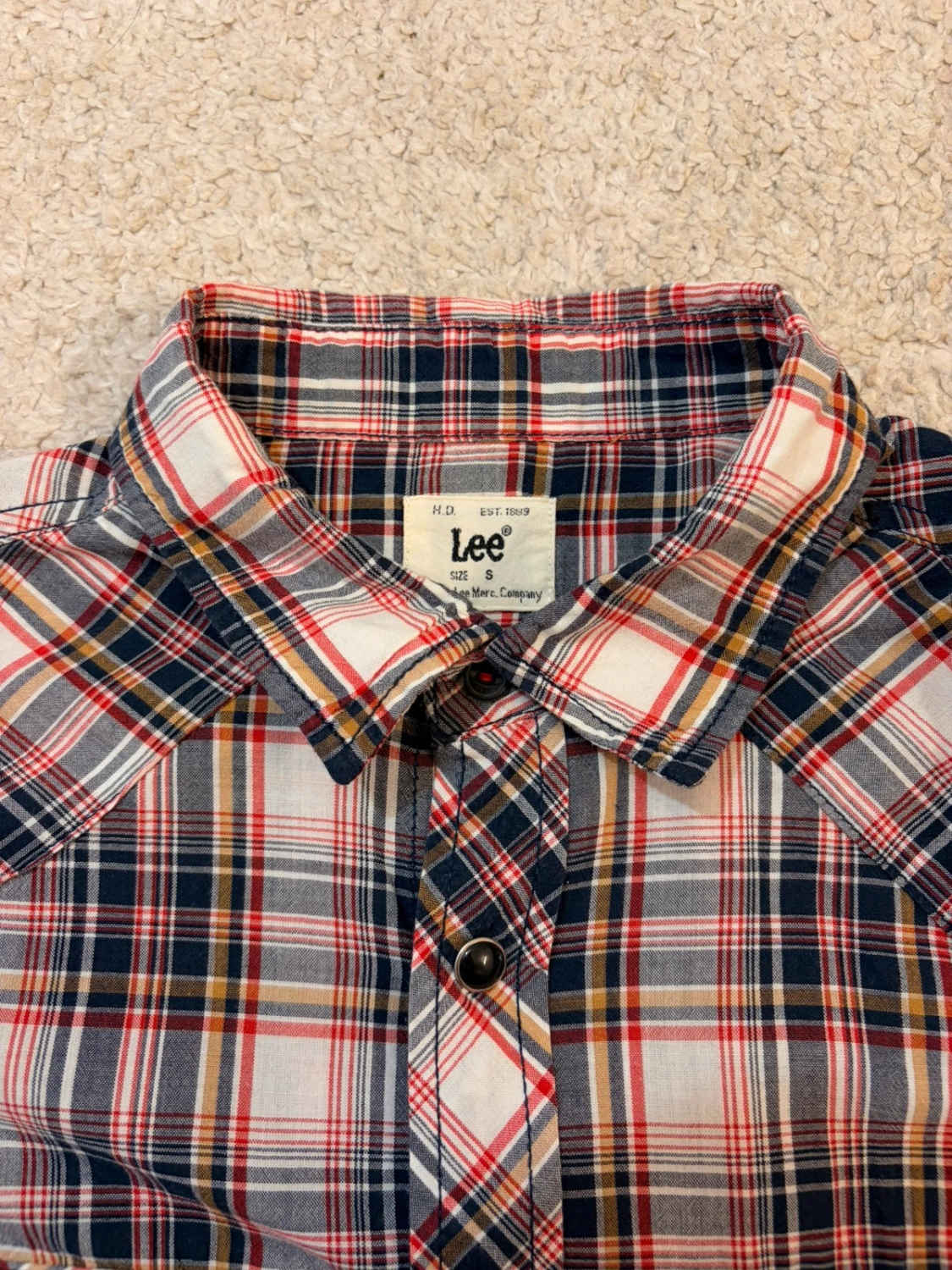 Lee Slim Fit Short Sleeve Plaid Shirt - Modern Western Style